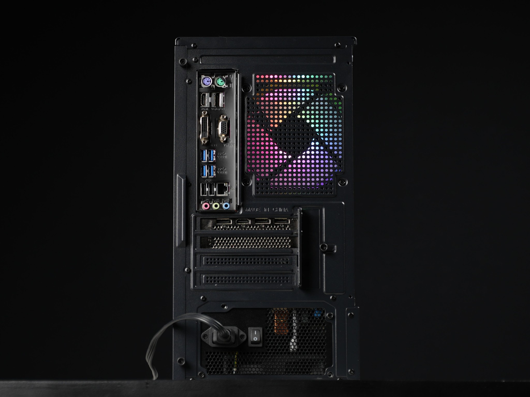 \ SF-04 / RX 5600 Intel Core i7 7700 16GB .9TB Windows 11 Gaming PC Powerhouse