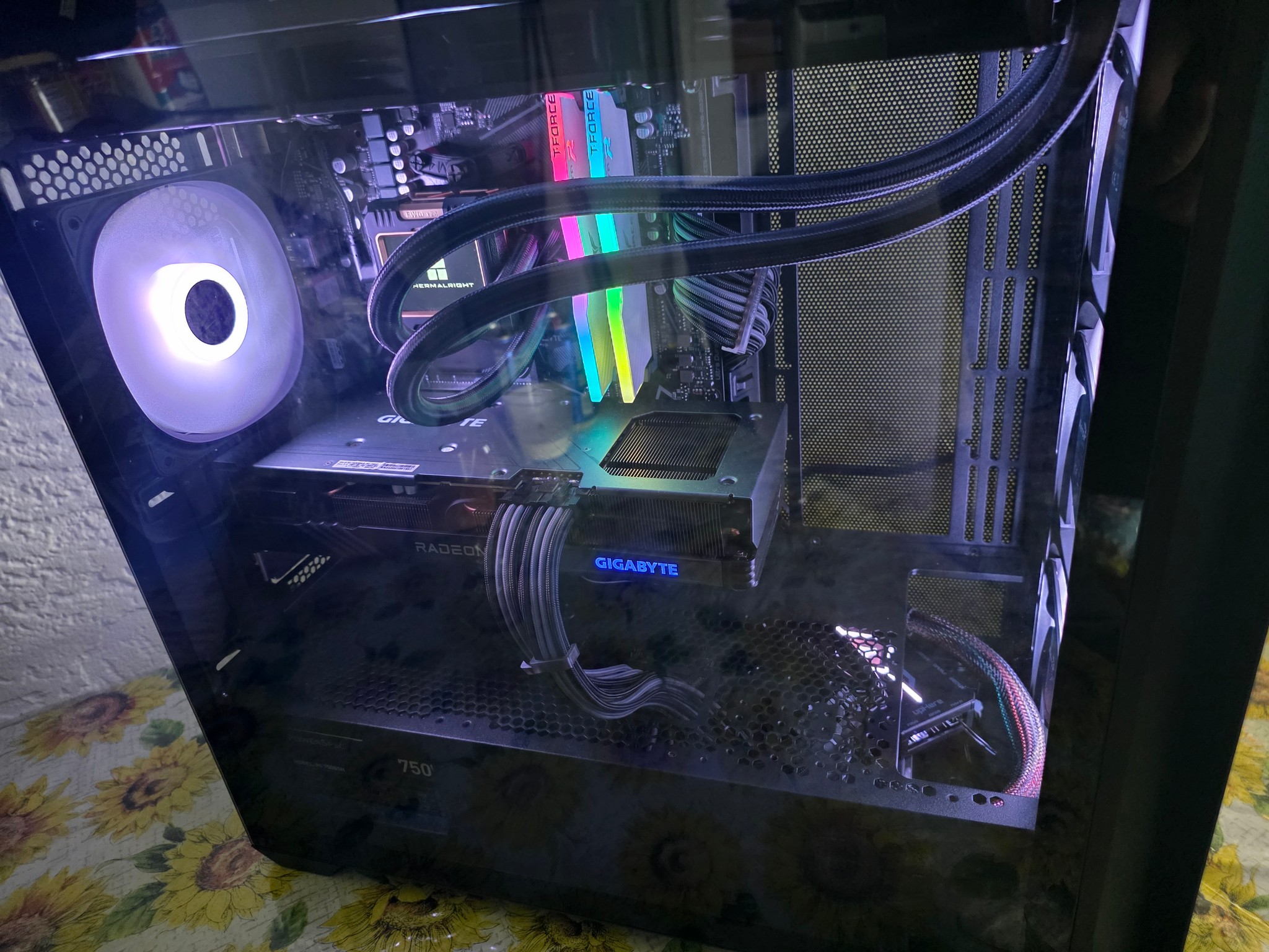 Ryzen 5 5500 / RX 7600XT 16GB/ 1TB NVME / WINDOWS 11 HOME