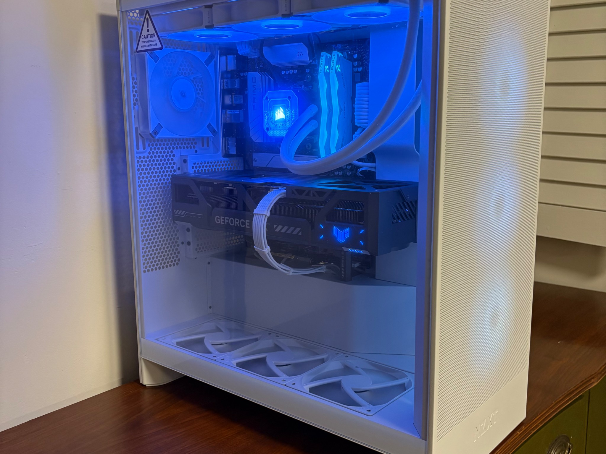 RTX 5080 | Ryzen 7 7800X3D | 32GB DDR5 | 2TB SSD | 850W PSU | 10 x Fans | AIO