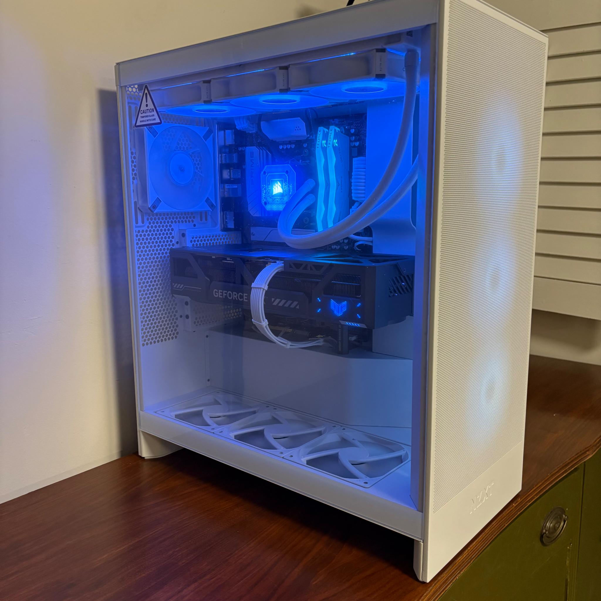 RTX 5080 | Ryzen 7 7800X3D | 32GB DDR5 | 2TB SSD | 850W PSU | 10 x Fans | AIO