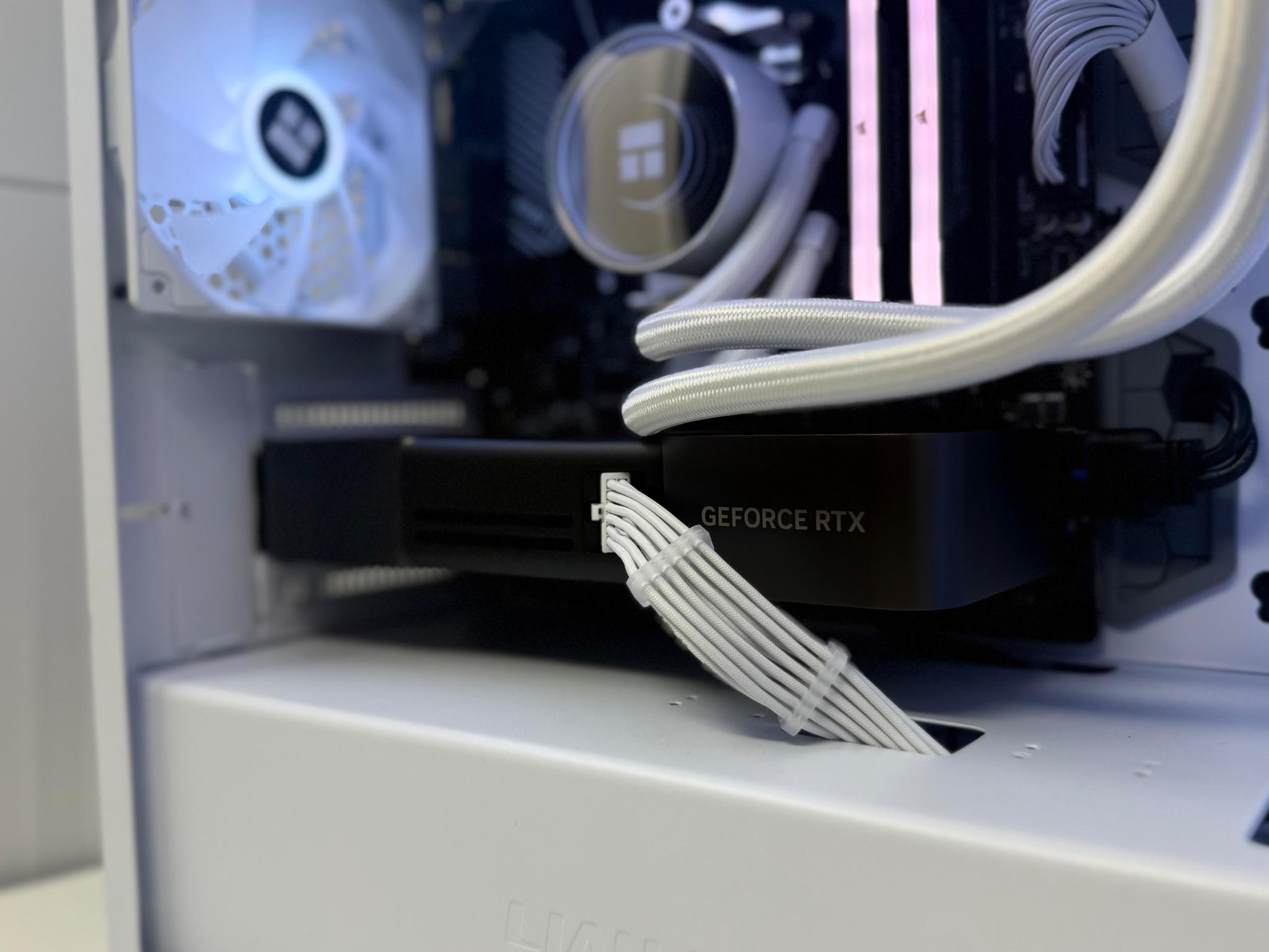 ☑️RTX 5070 | Ryzen 5 7600X | 32GB DDR5 | 2TB SSD