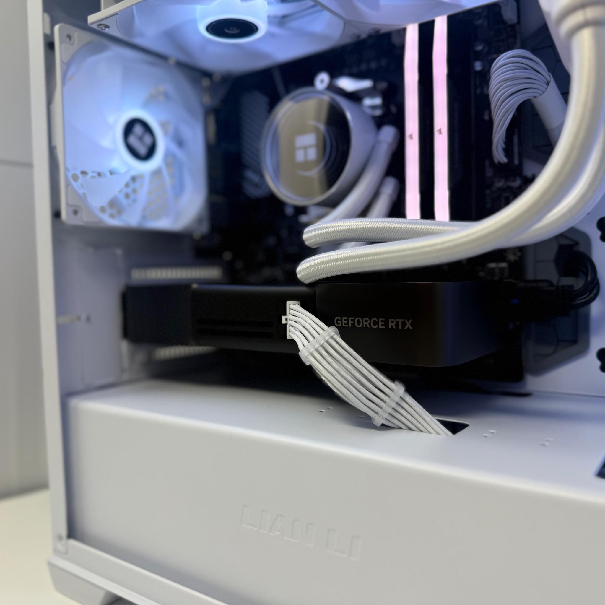 ☑️RTX 5070 | Ryzen 5 7600X | 32GB DDR5 | 2TB SSD