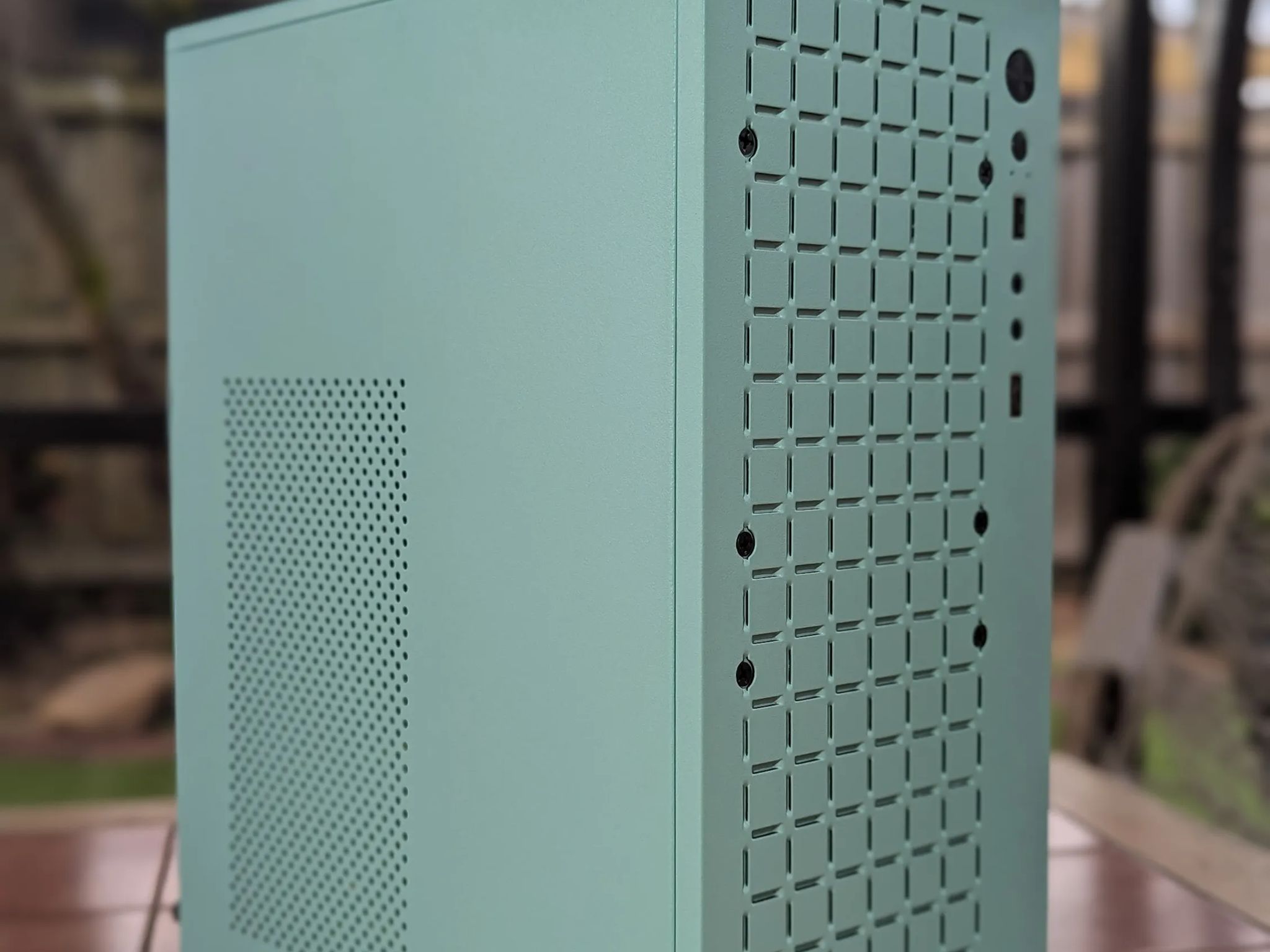 Tiny But Mighty - Ocean - RX 5600 XT Ryzen 5 3600 16GB 1TB NVME