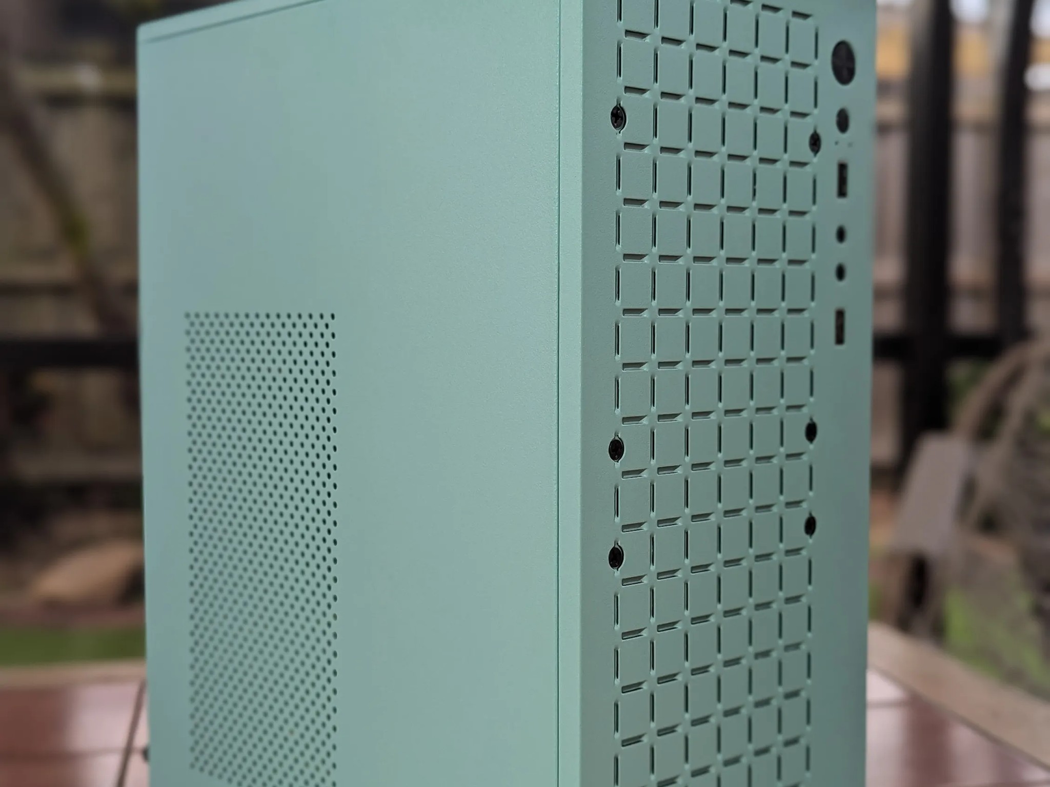 Tiny But Mighty - Ocean - RX 5600 XT Ryzen 5 3600 16GB 1TB NVME