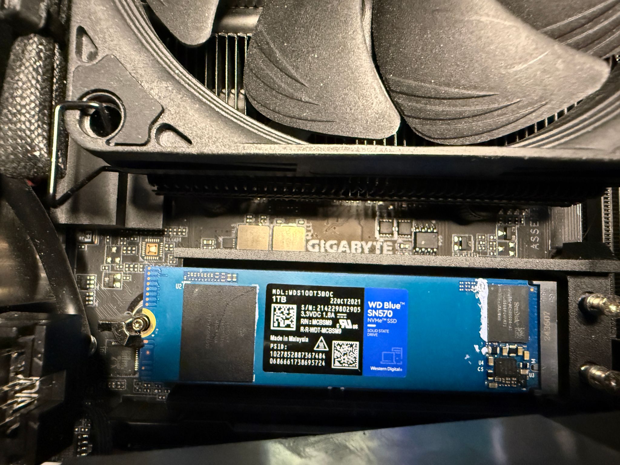 Aorus B850-I 2.5gb Nic Wifi-7, Ryzen 7600X, 32GB DRR5 6000 CL30, and 1TB NVME Bundle