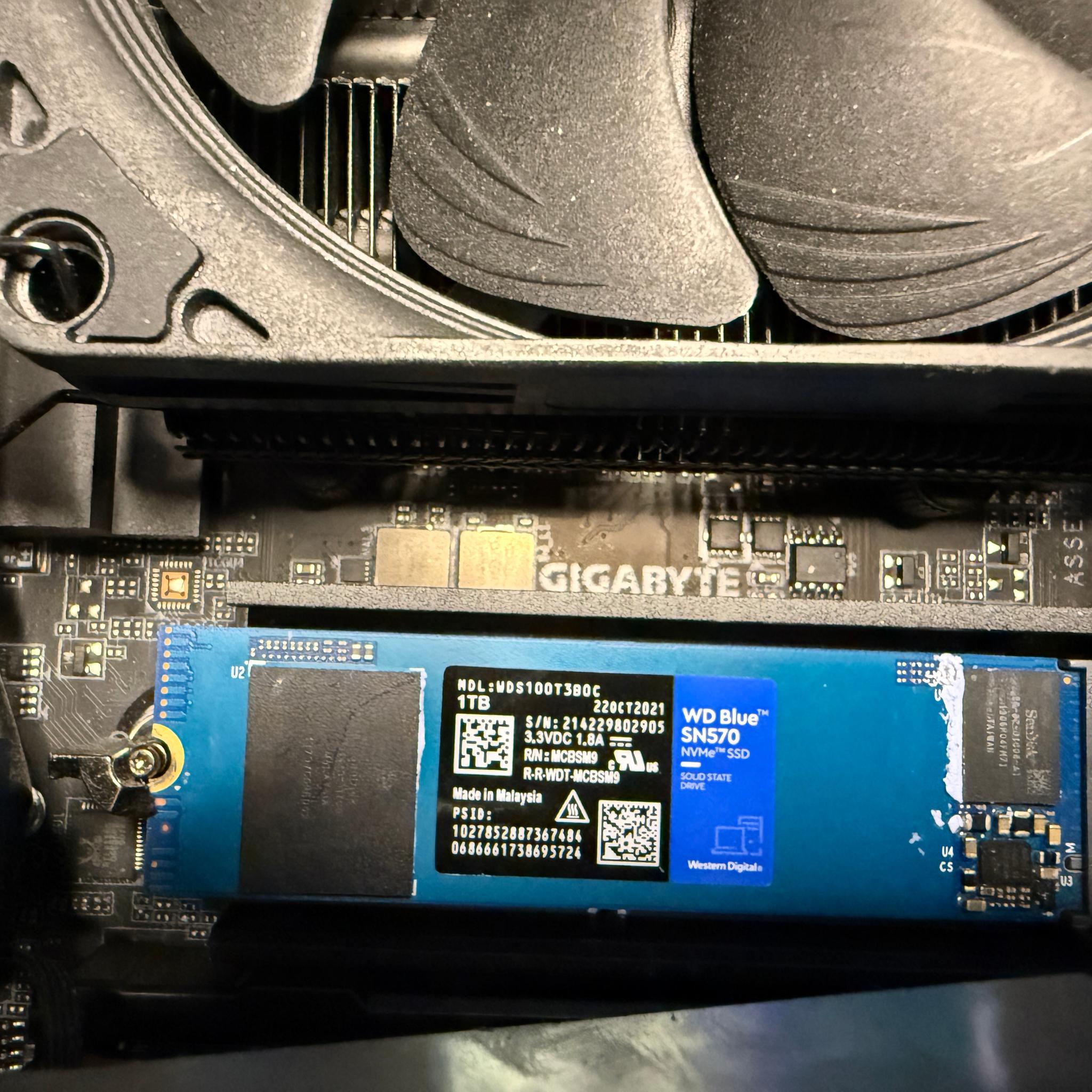 Aorus B850-I 2.5gb Nic Wifi-7, Ryzen 7600X, 32GB DRR5 6000 CL30, and 1TB NVME Bundle