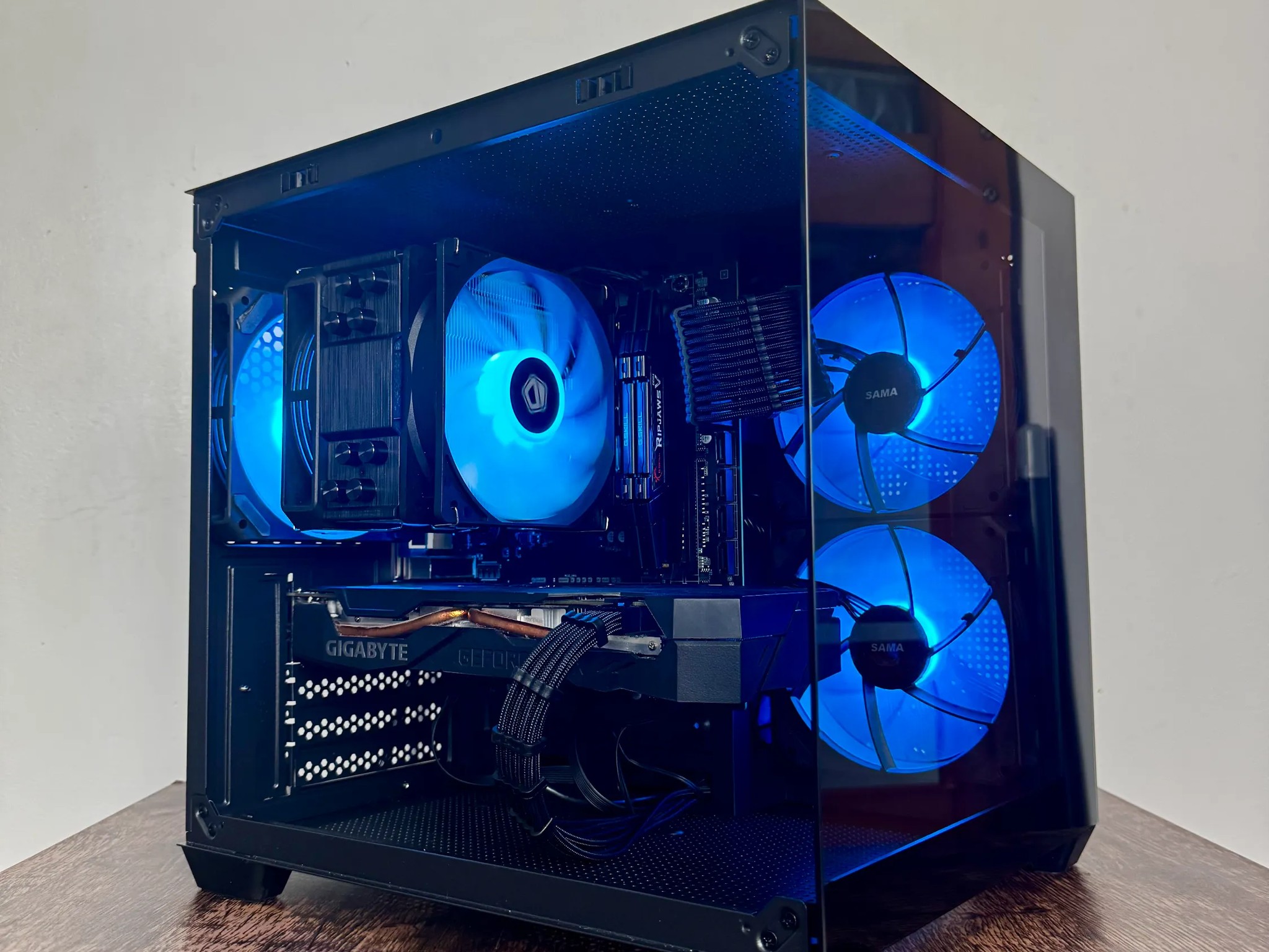 🖤Black🖤 Budget Gaming PC (Ryzen 5 2600 + RTX 2060 Super + 16gb Ram)