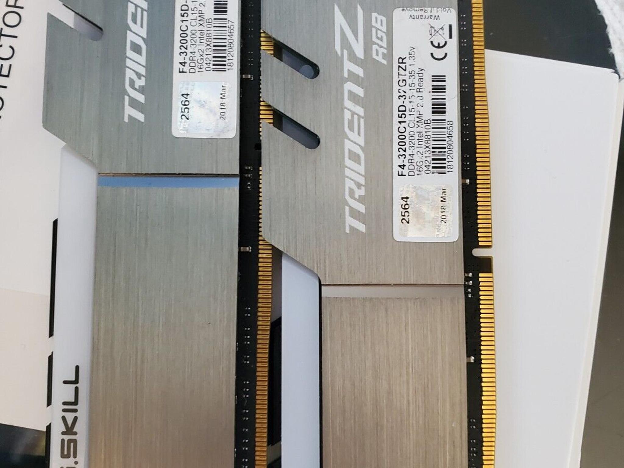 g. skill trident z rgb 32gb ddr4 3200 Cl15