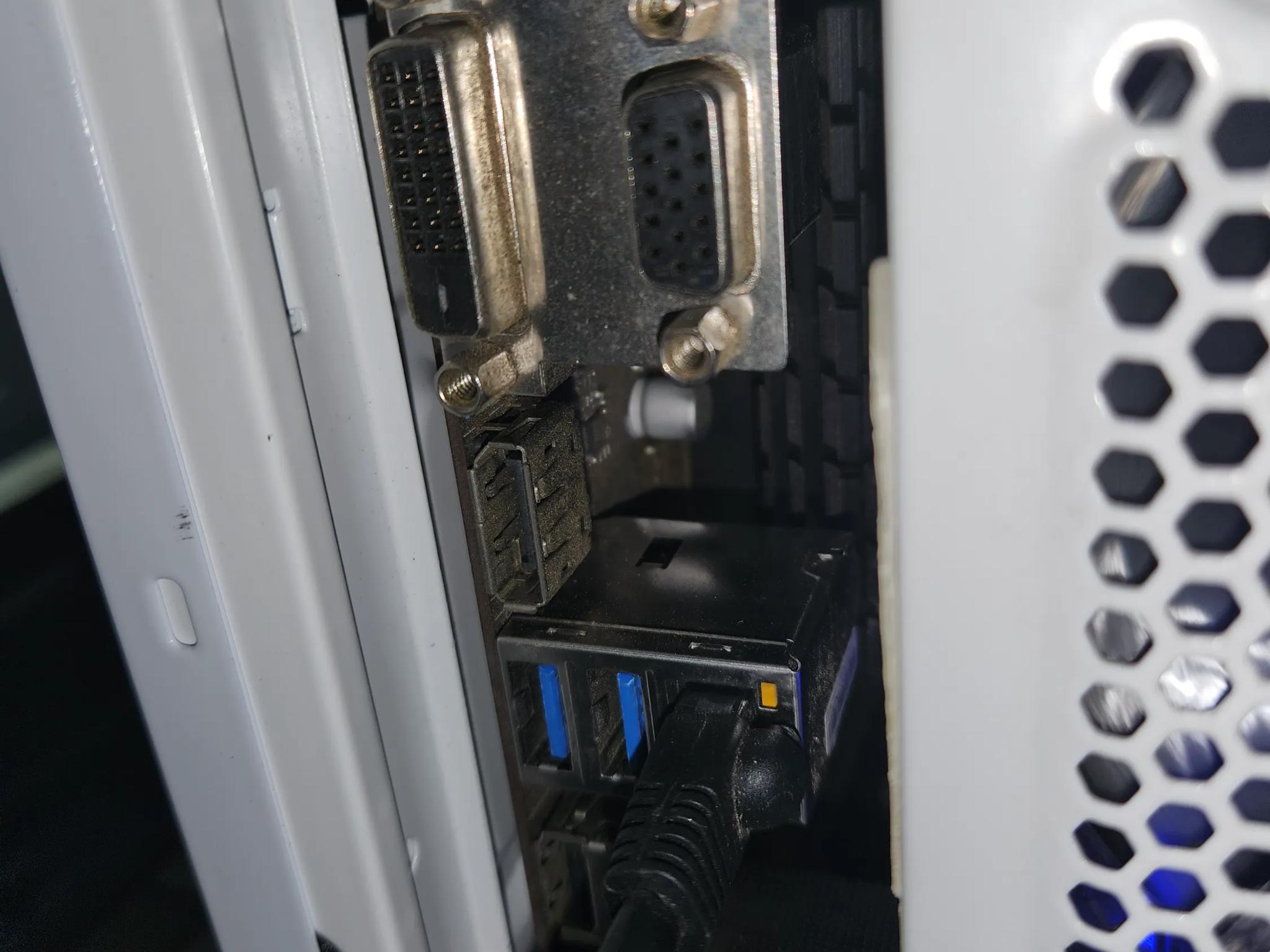 PERFECT ENTRY LEVEL BUDGET GAMING PC!  Intel I7-6700, 1050ti!  Esports panda build!