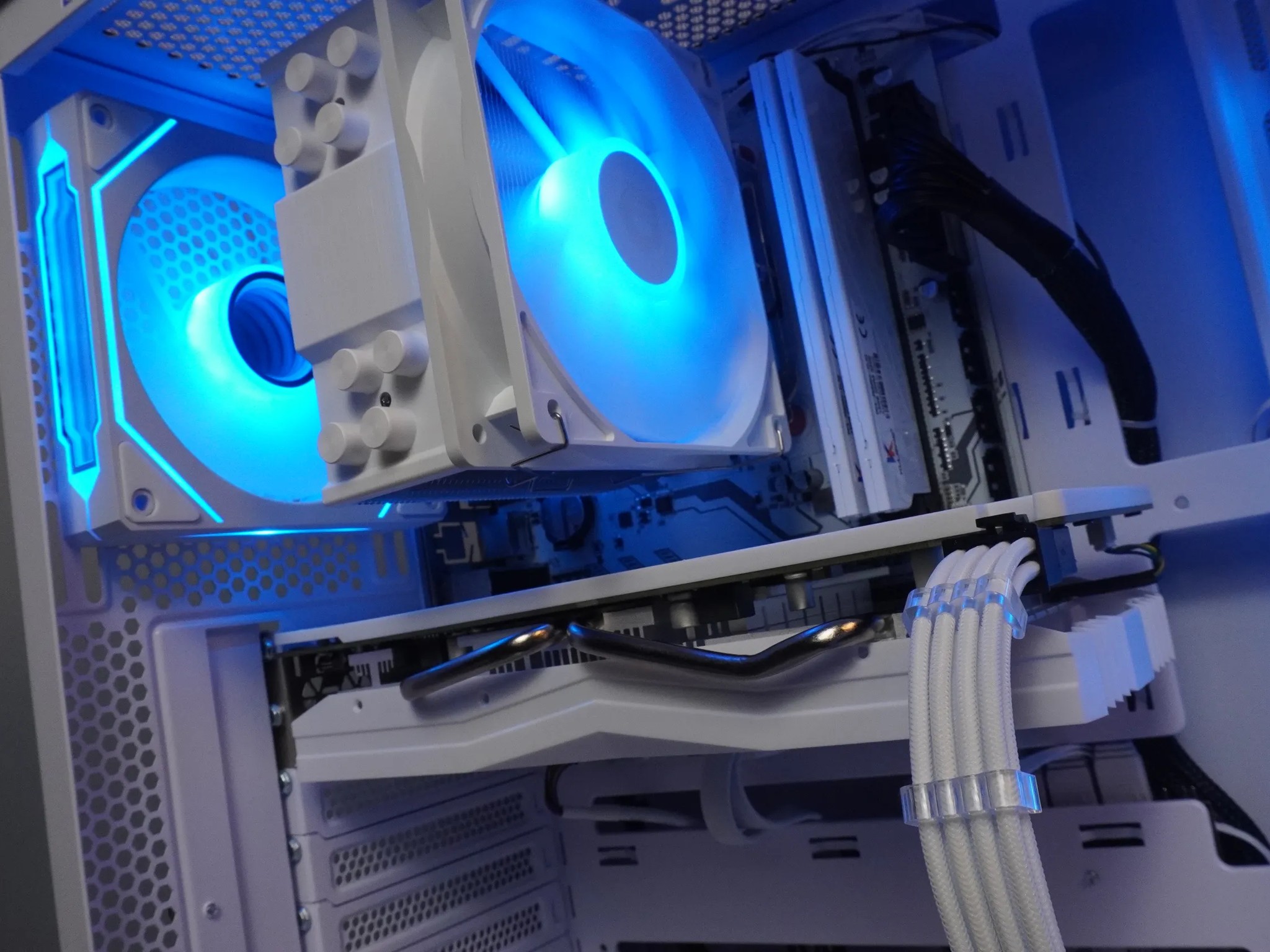 🤍ALL WHITE🤍 Starter GAMING MACHINE 🧡RX 580 2048SP 🧡 Ryzen 5 5500 | 32GB | 1TB...