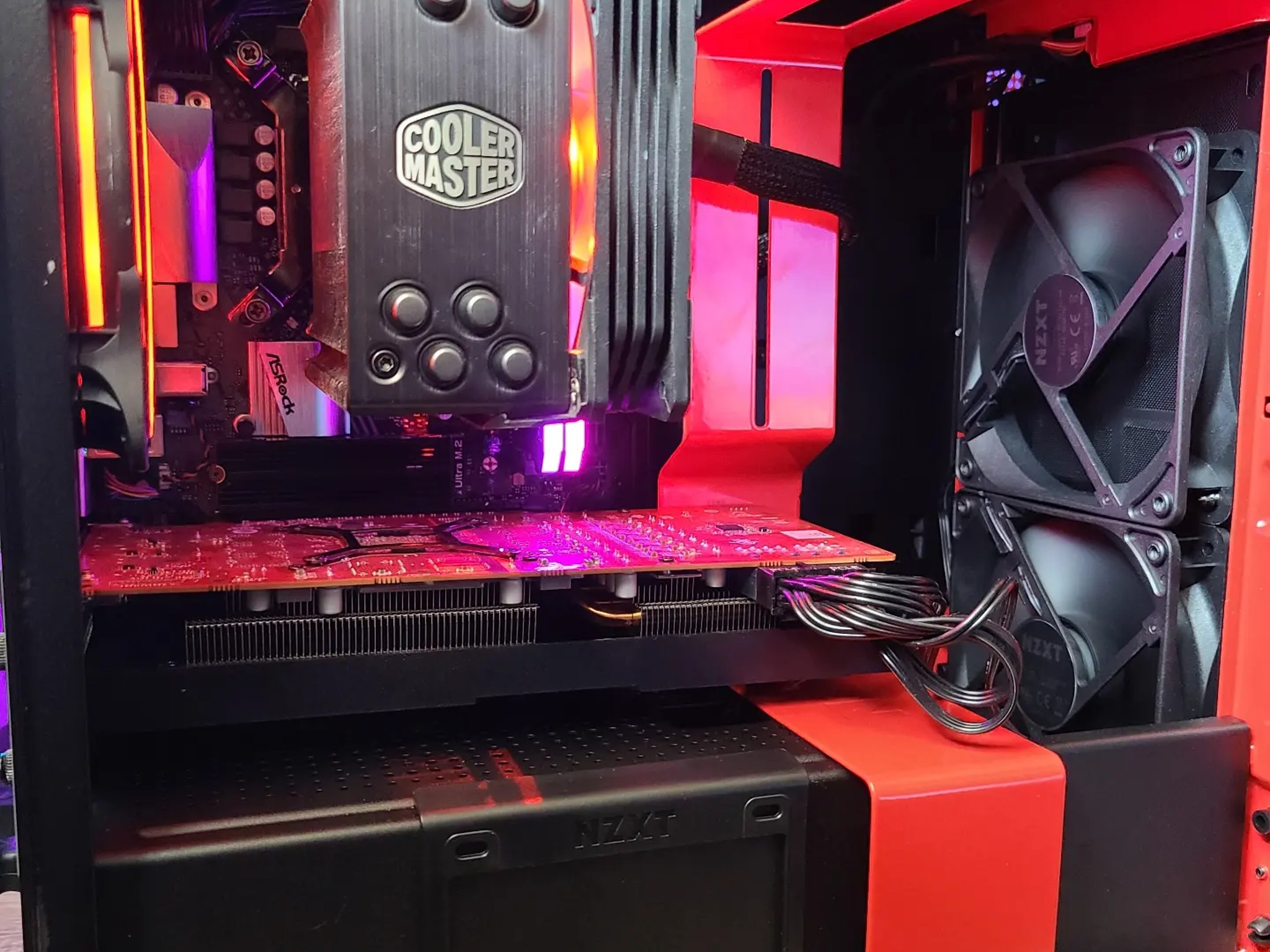 "Red" | RX 5700XT | intel 10100 | 16GB Corsair VENGEANCE