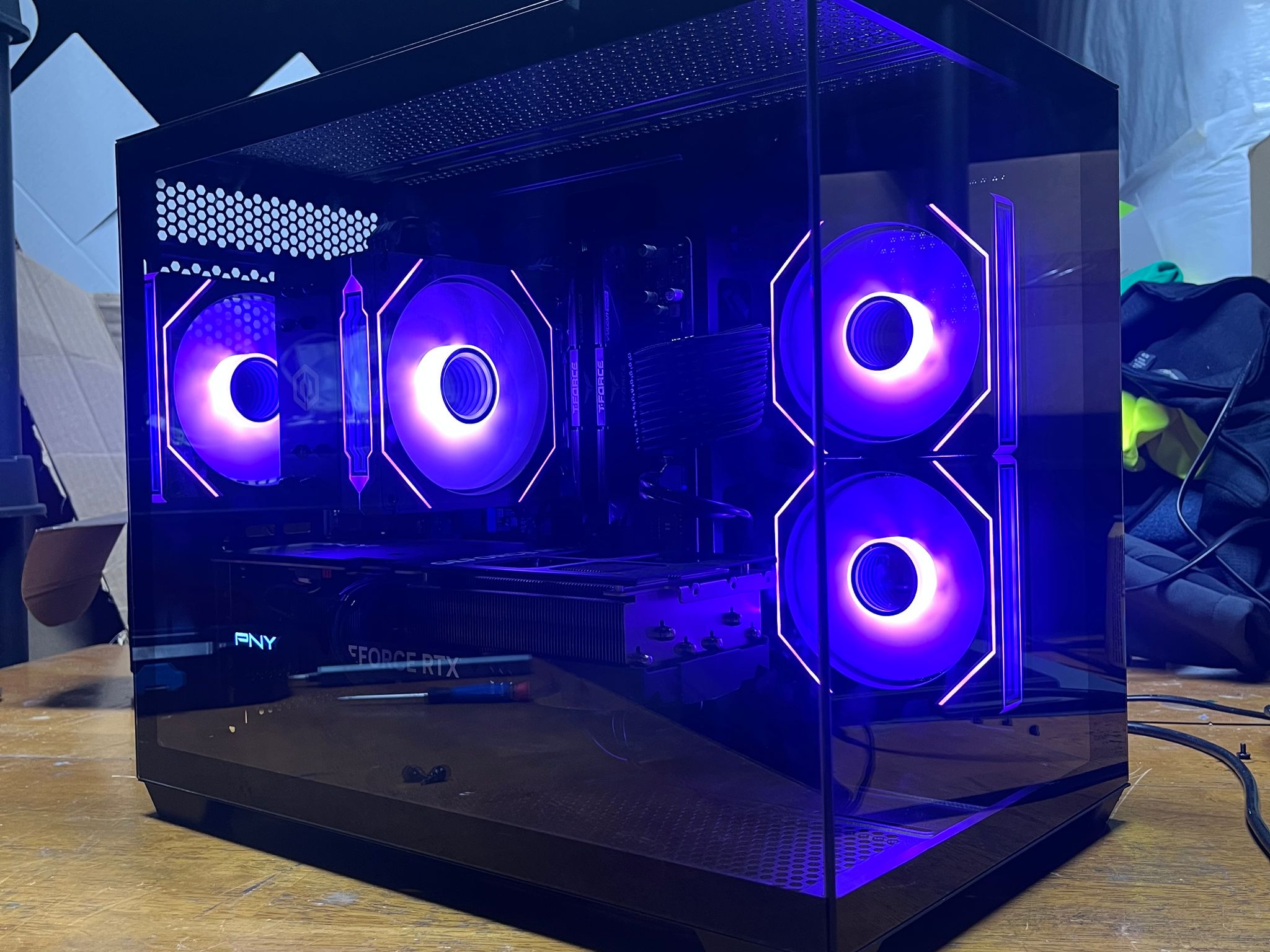 RTX 4070 Ti | Ryzen 7 8700F | 32GB RAM | 1TB NVMe | Gaming PC