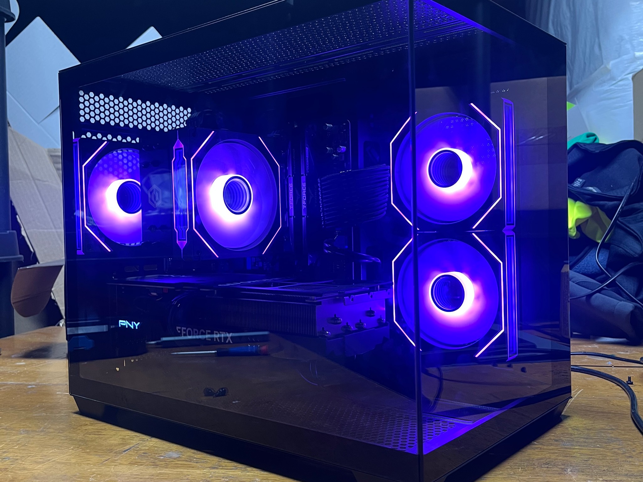 RTX 4070 Ti | Ryzen 7 8700F | 32GB RAM | 1TB NVMe | Gaming PC