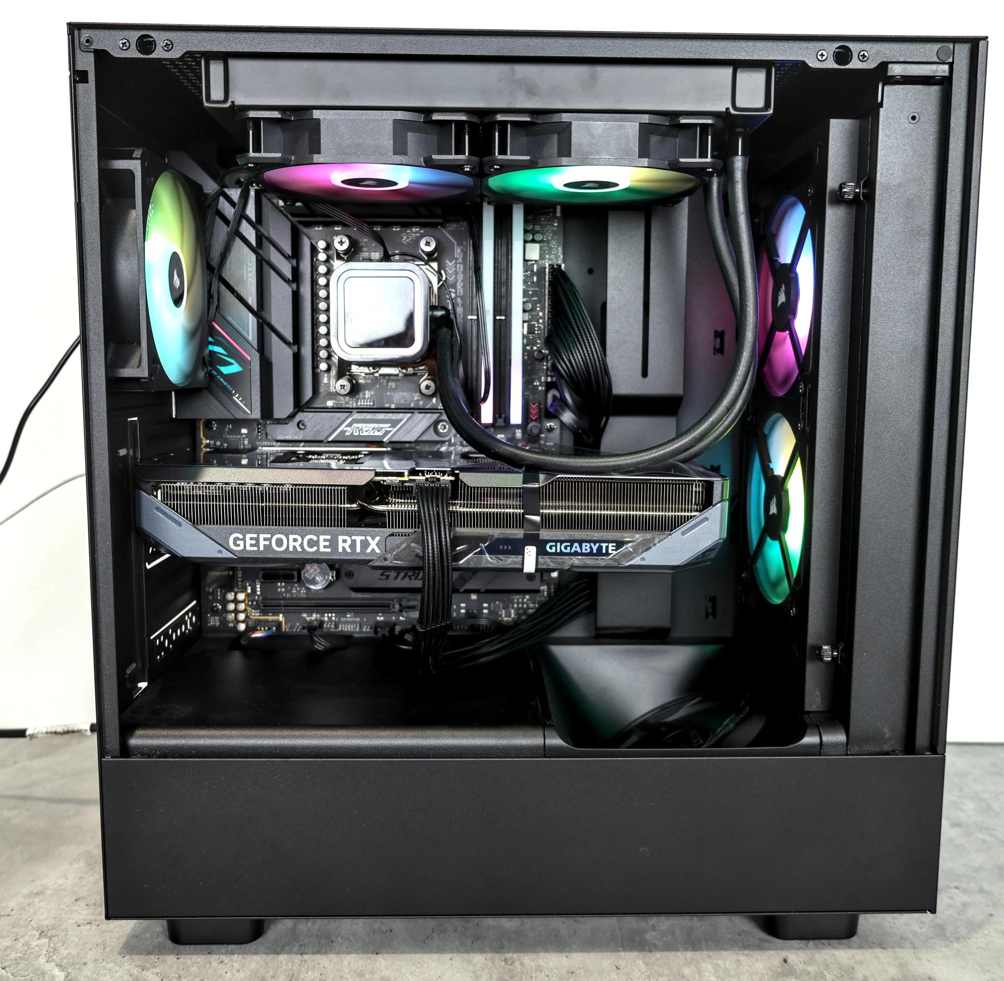 7800X3D + RTX 5070 | Corsair Build | 1440p/4K Gaming Beast