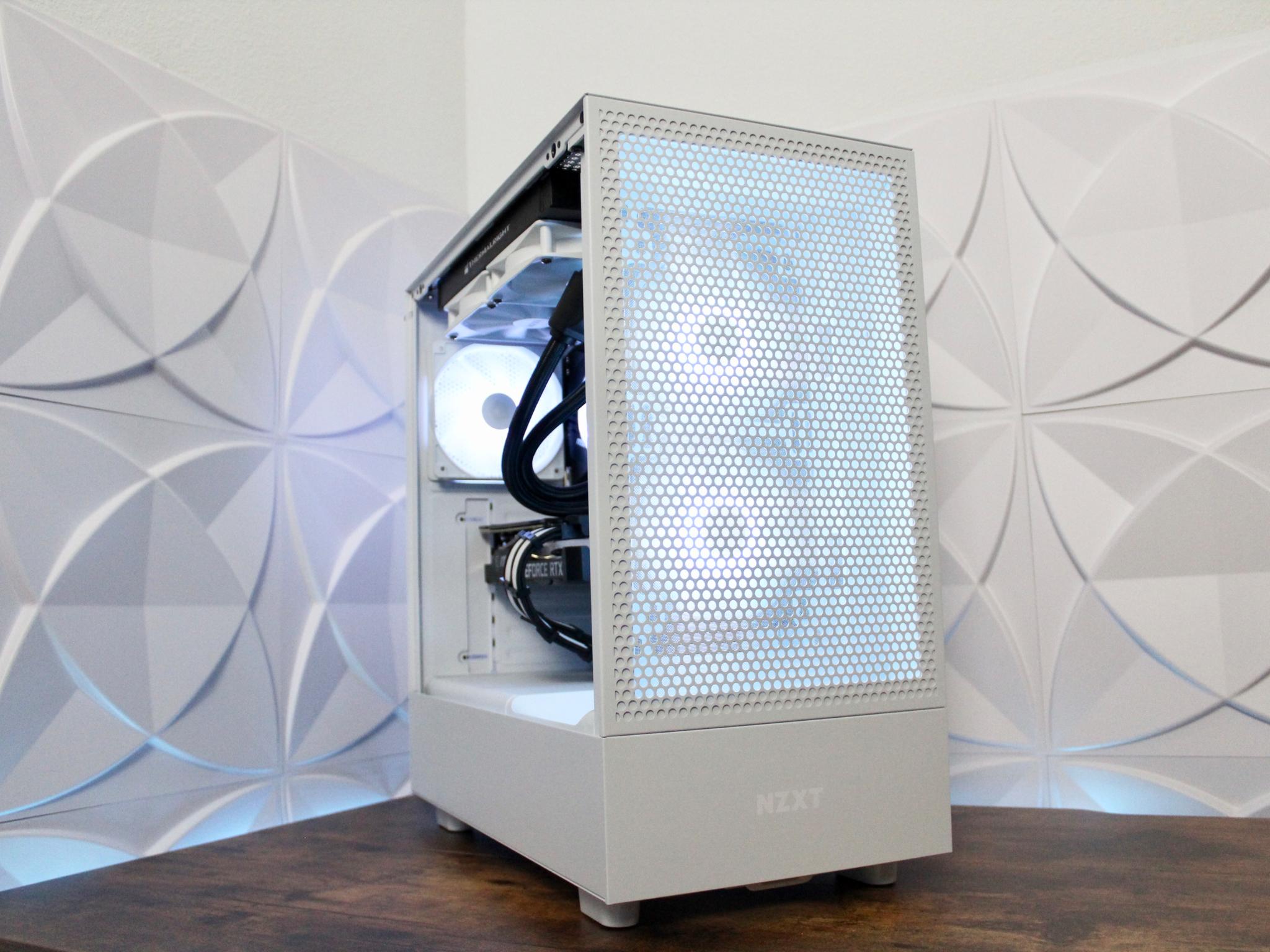 ⚪️ Domino ⚫️ Ryzen 5 5600 | RTX 3060 Ti | 32GB DDR4 | 1TB M.2 | W11 + WiFi