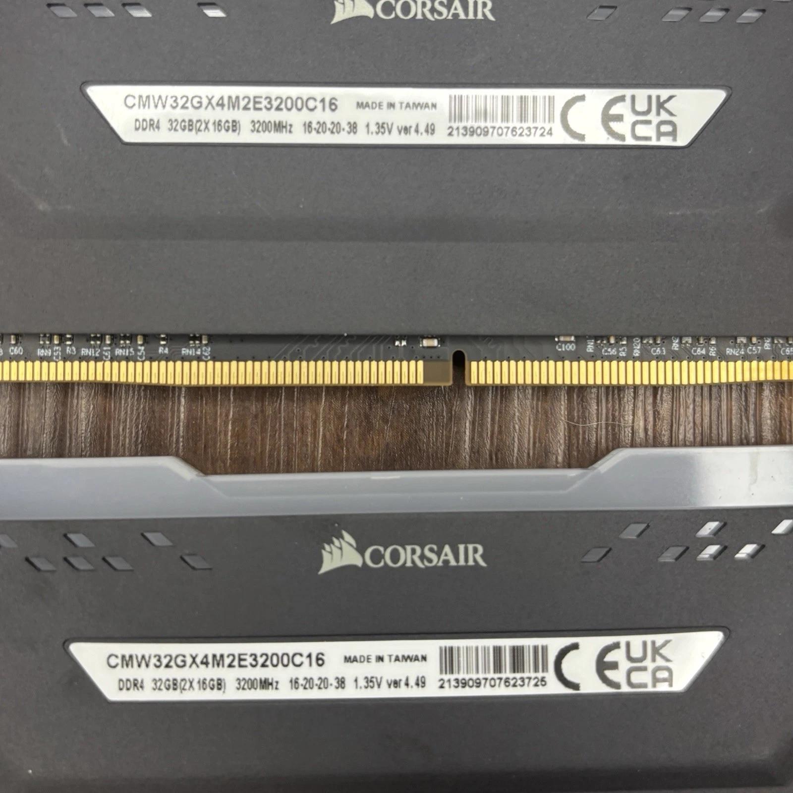 Corsair Vengeance RGB Pro 32GB (2x16GB) RAM DDR4 3200MHz CMW32GX4M2D3200C18