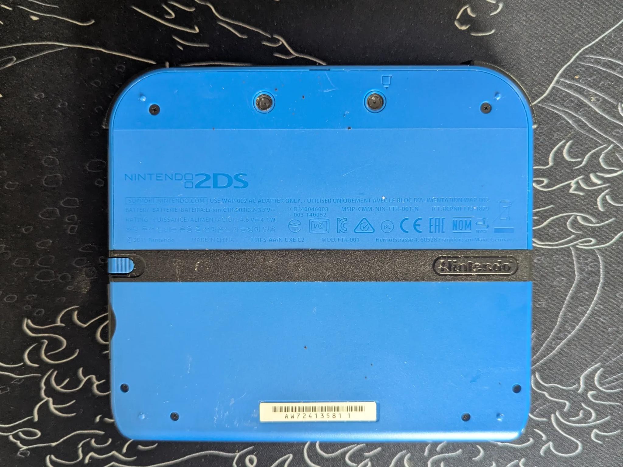 Blue Nintendo 2DS