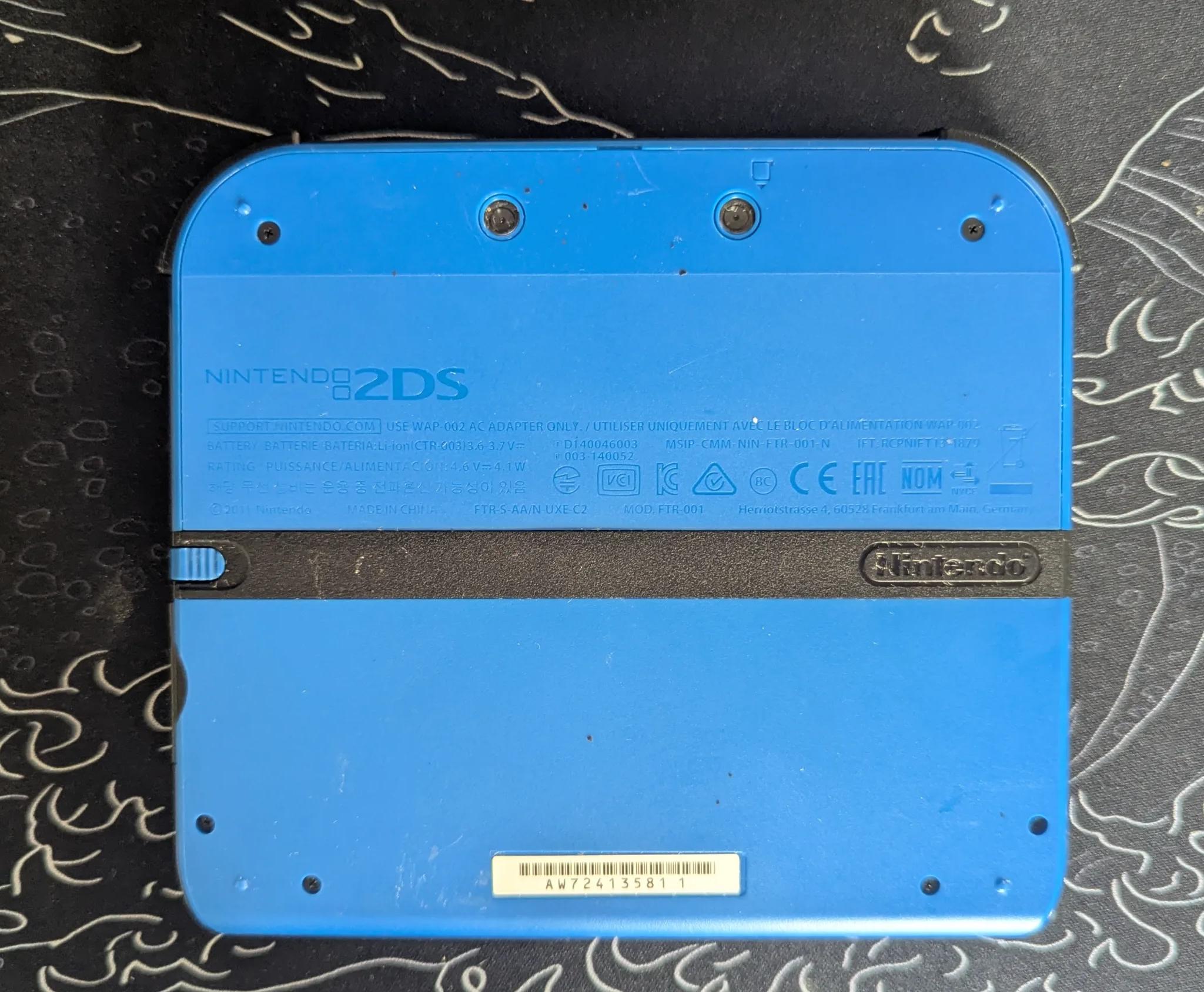 Blue Nintendo 2DS