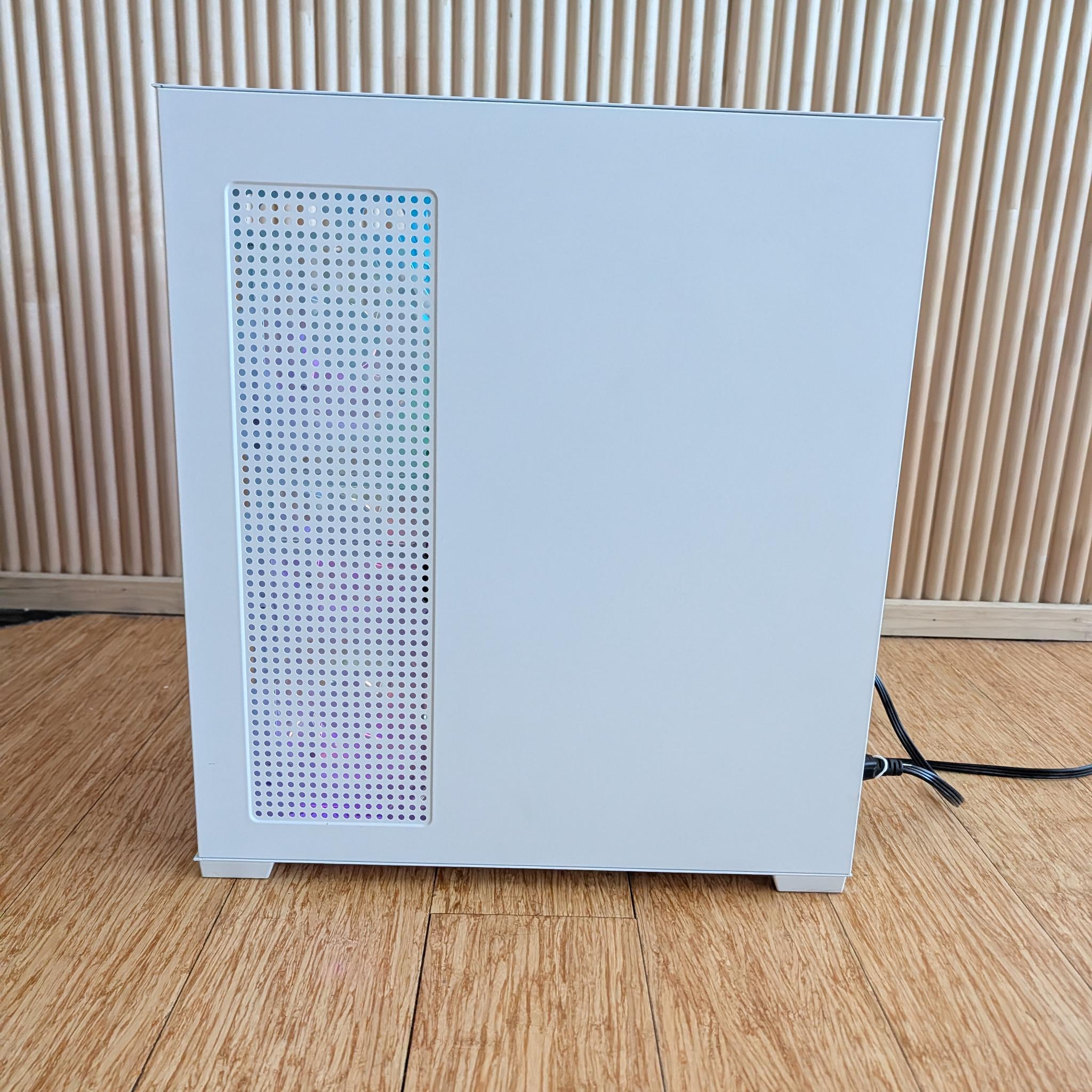 Custom gaming PC | RX 570 8GB | I5 8400 | 16GB DDR4 | 512GB NVME |