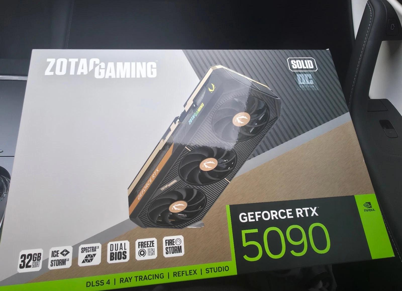 ZOTAC GAMING GeForce RTX 5090 SOLID OC