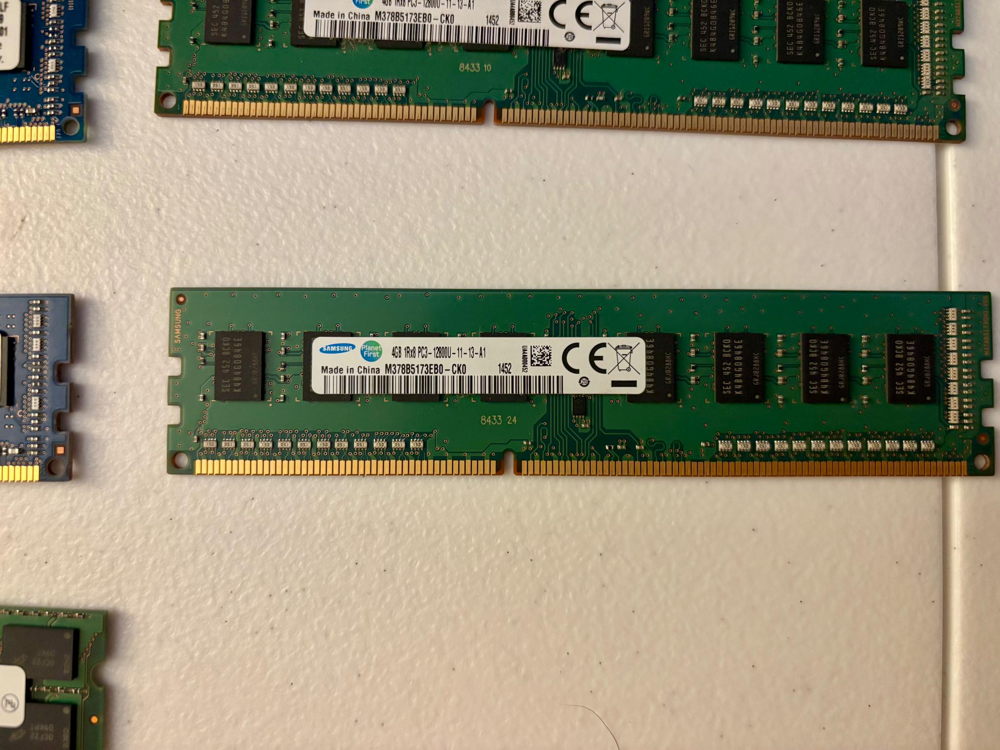 Lot of 12X 4GB DDR3 1600MHz PC3-12800