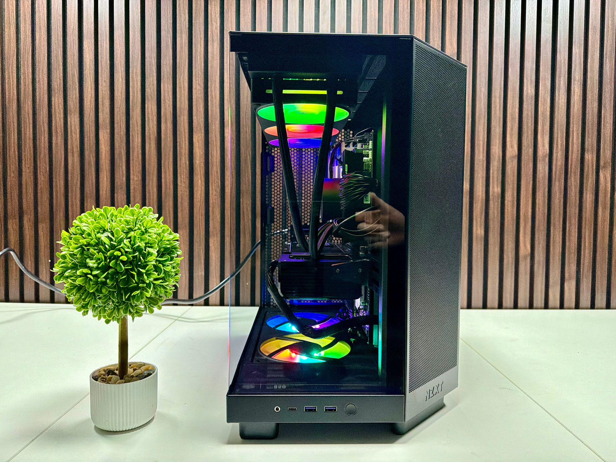 RTX 5070 | Ryzen 7600X3D | 32GB DDR5 | 1TB M.2 | 850 Watt Gold PSU Tier A | LCD AIO