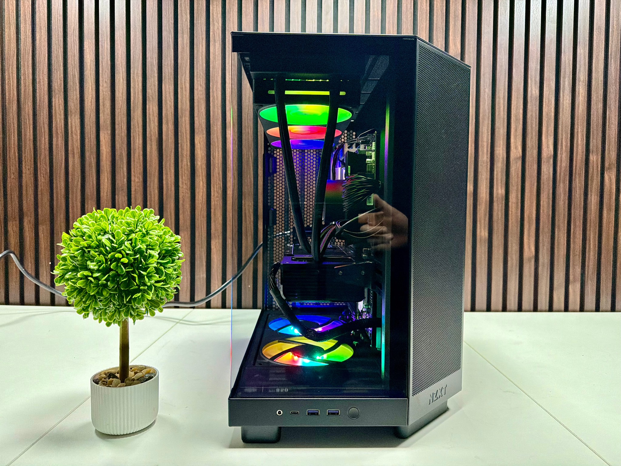 RTX 5070 | Ryzen 7600X3D | 32GB DDR5 | 1TB M.2 | 850 Watt Gold PSU Tier A | LCD AIO