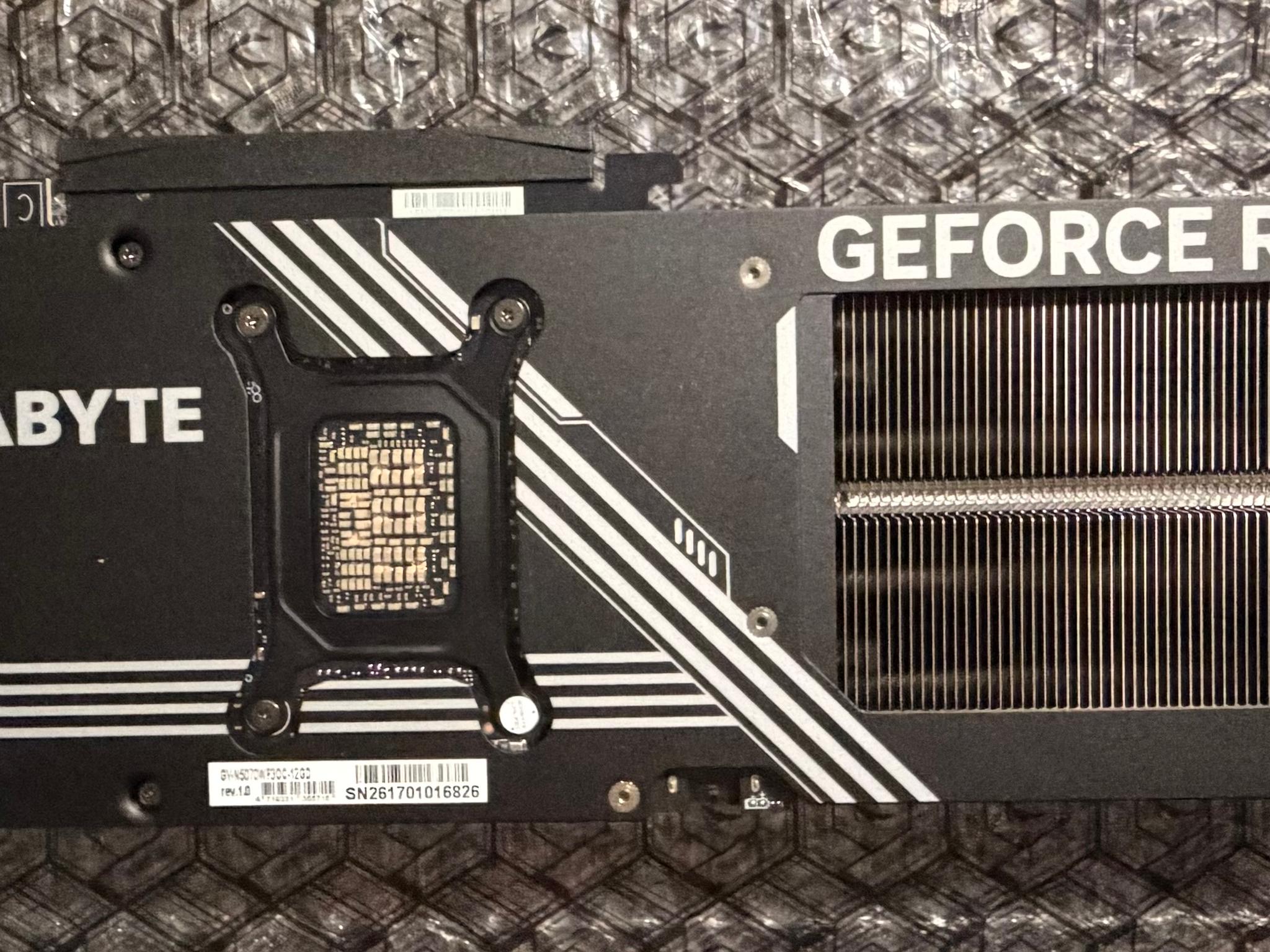 GIGABYTE GeForce RTX 5070 WINDFORCE OC SFF 12G - Image 3