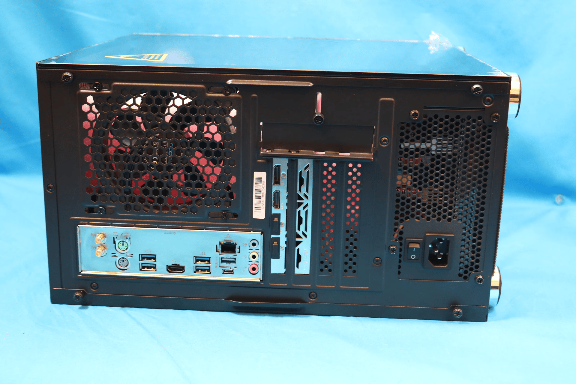 "Lazarus 5600 Beta" Ryzen 5 5600G 3.9GHz 6C 16GB DDR4 3200MHz Radeon RX 6600 XT 500GB M.2 2TB HDD
