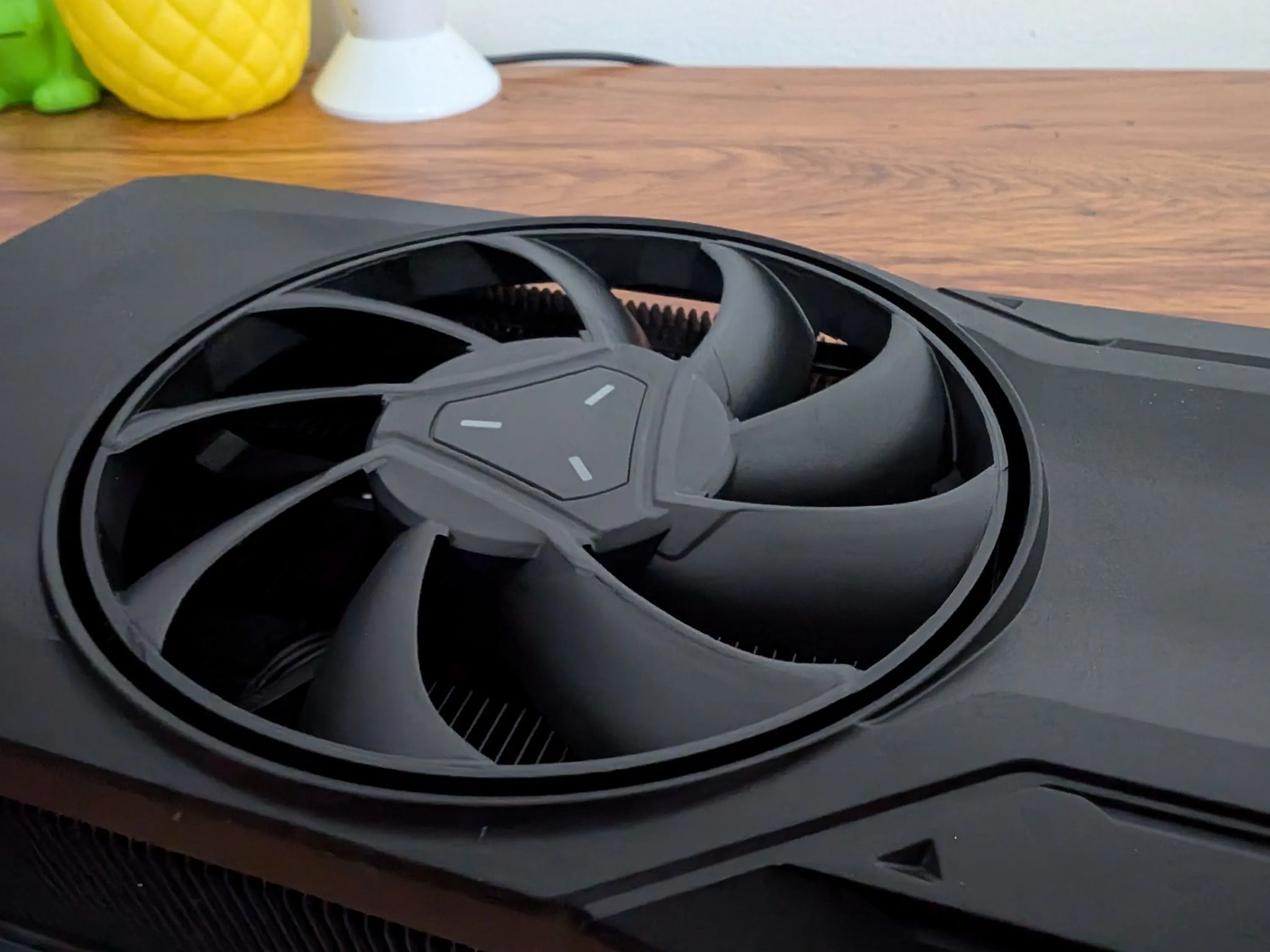 Sapphire Radeon RX 7800 XT (Reference Cooler)