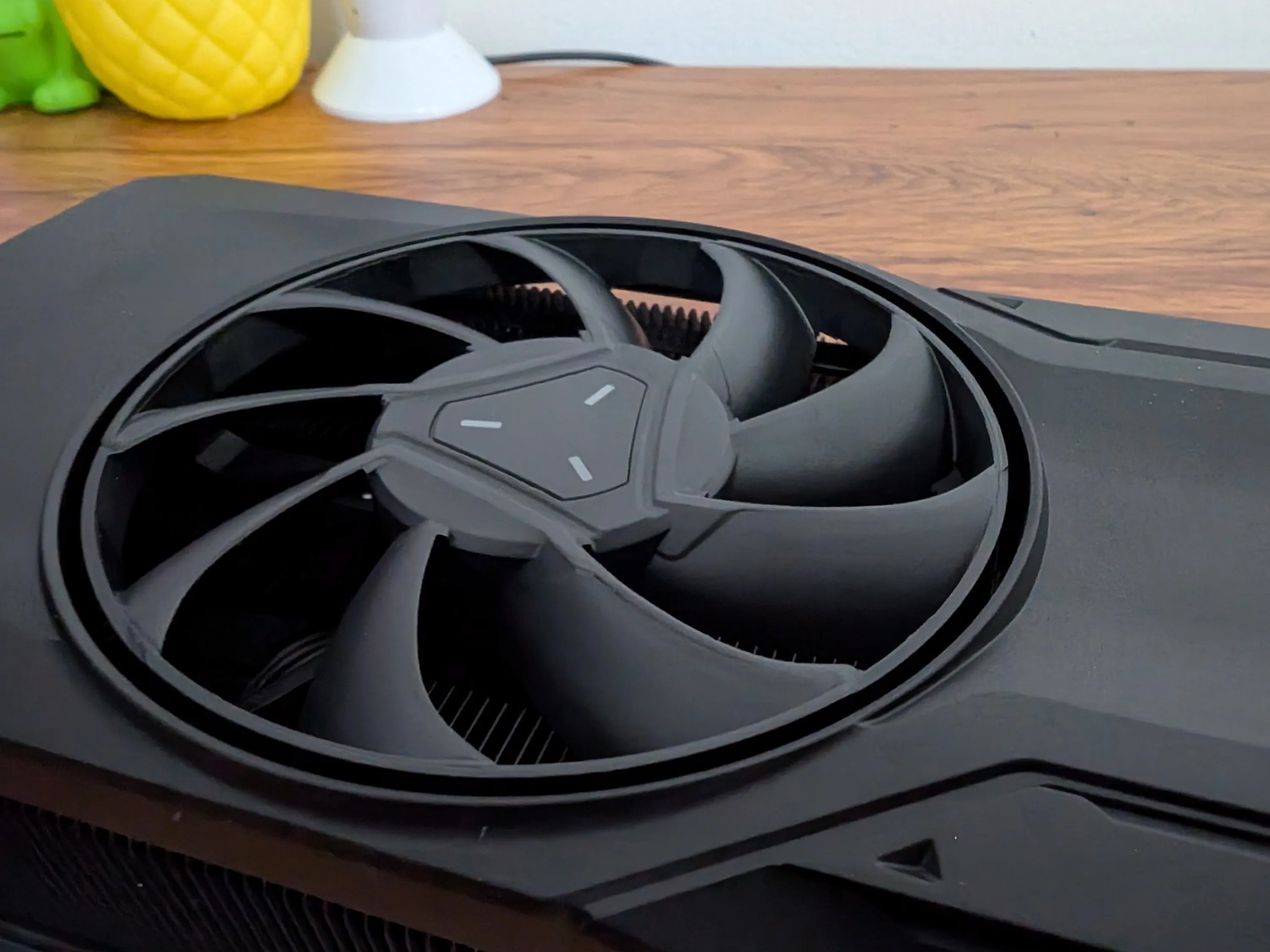 Sapphire Radeon RX 7800 XT (Reference Cooler)