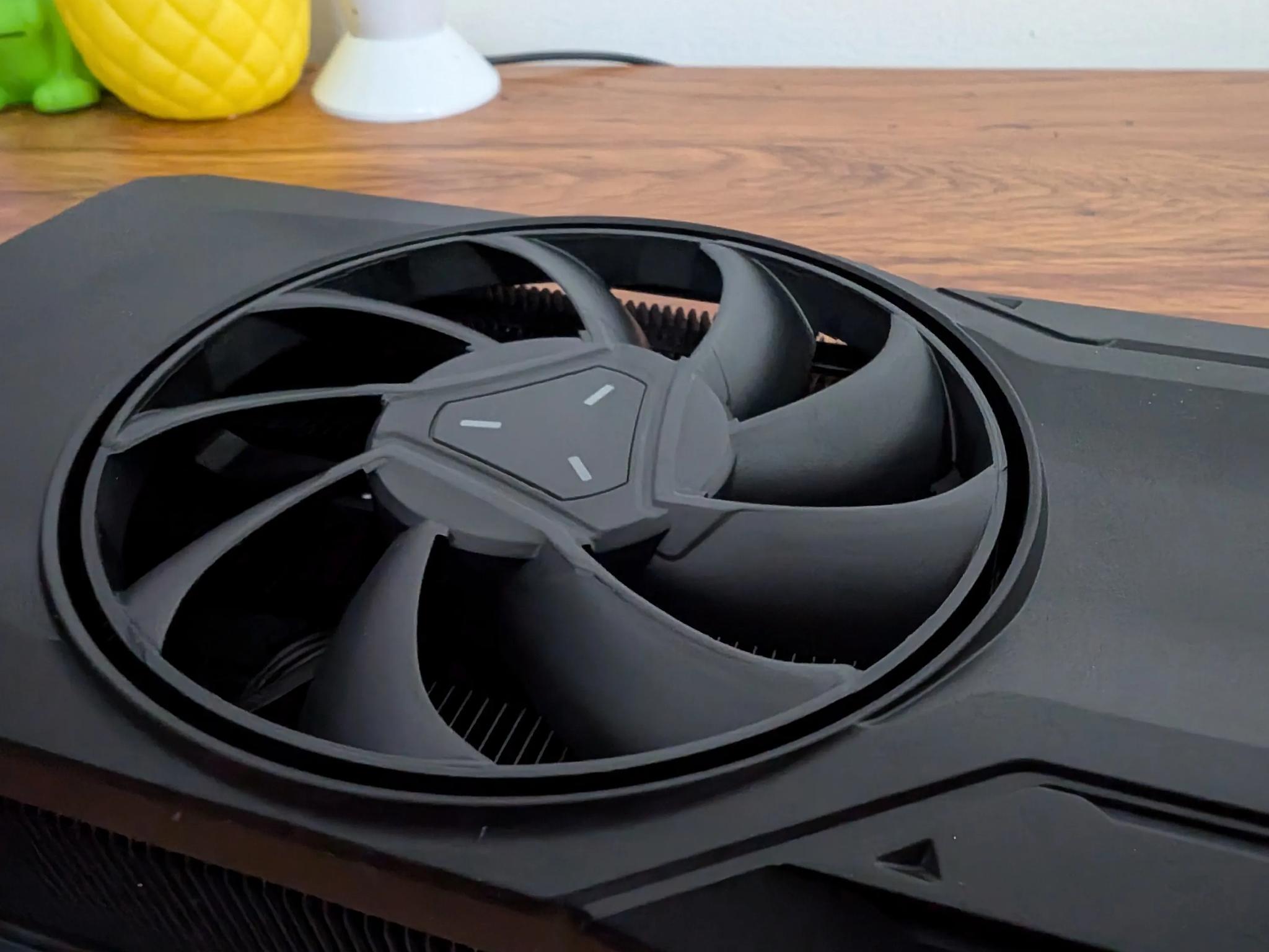 Sapphire Radeon RX 7800 XT (Reference Cooler)