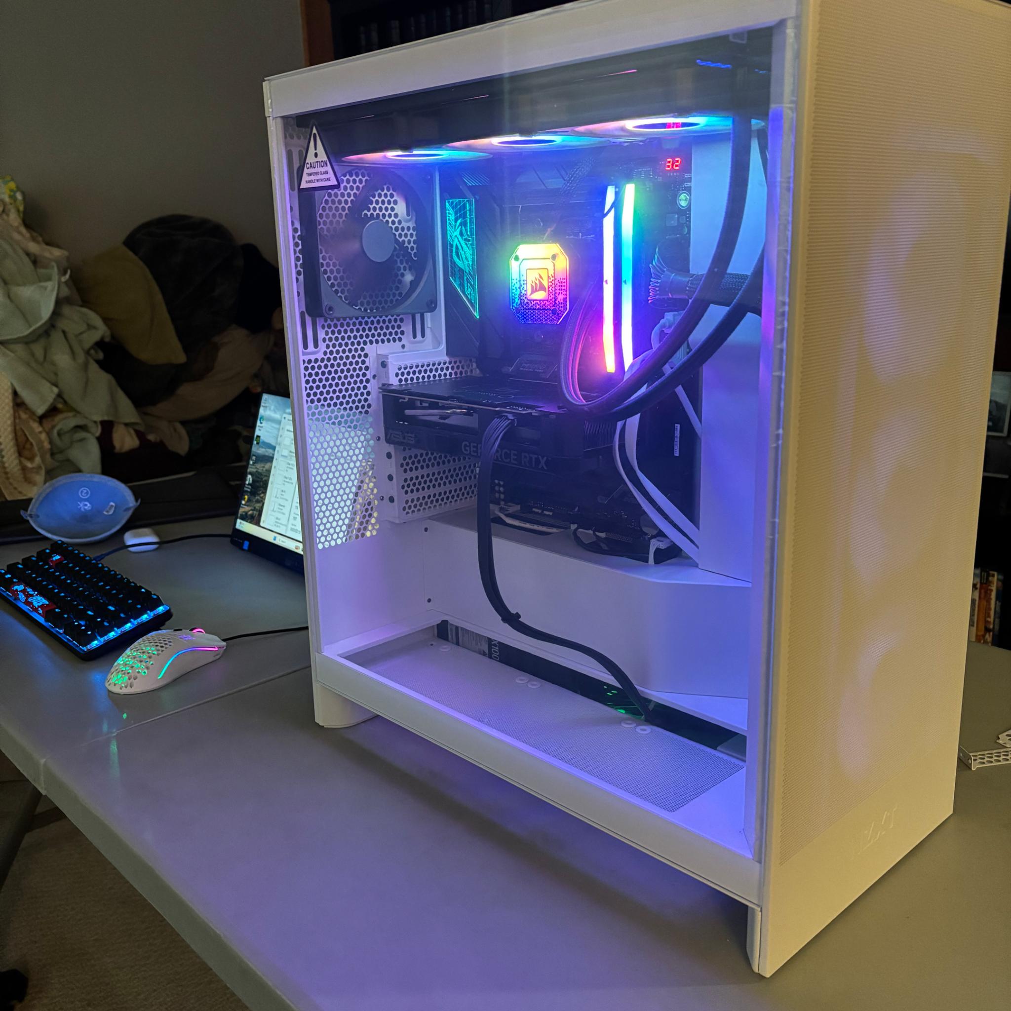 Ryzen 9 7900X + RTX 4070 Super + 4TB 990 PRO + 32GB DDR5 7000mhz + x670e MoBo + Corsair 1000w PSU