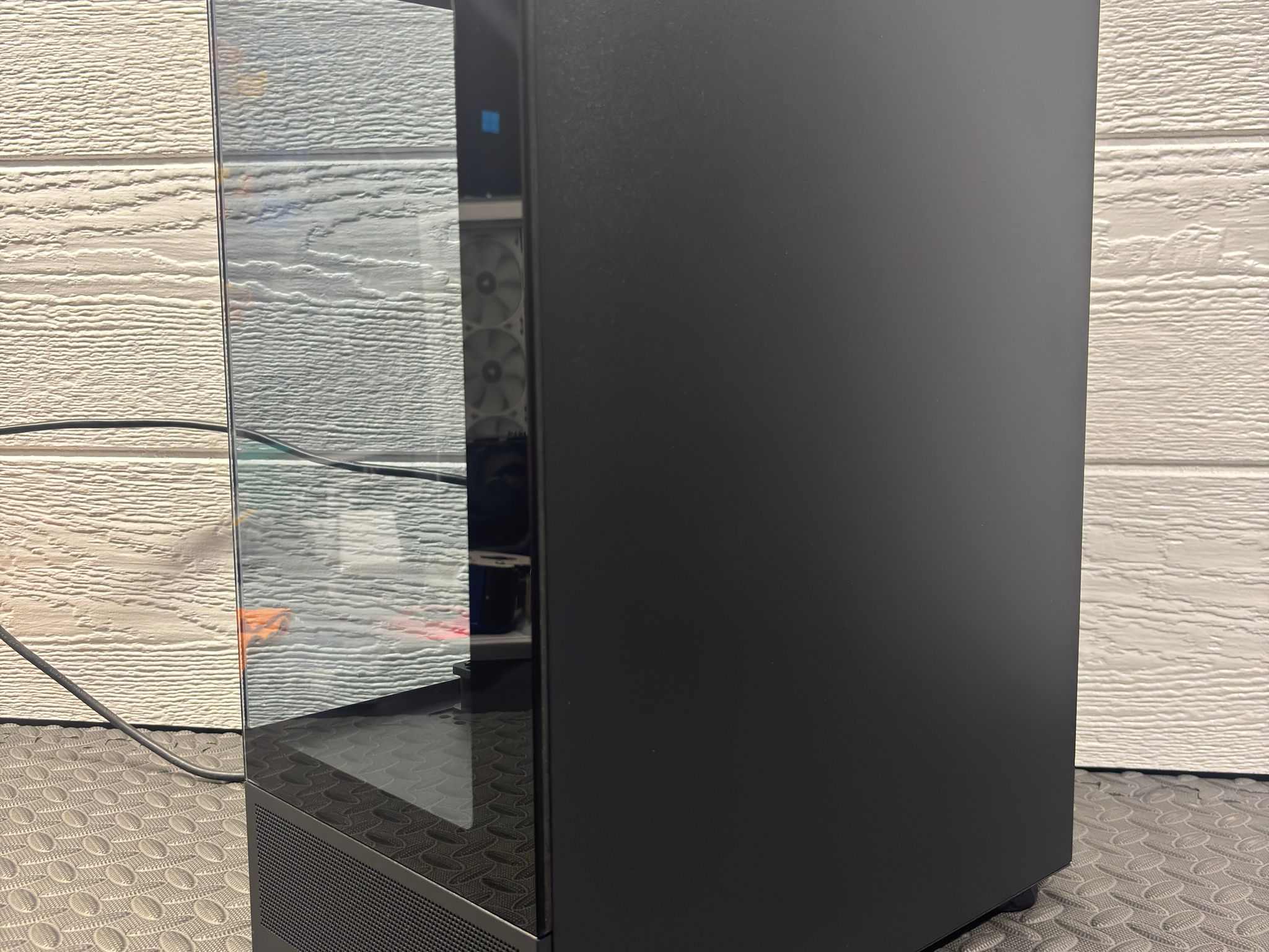 Gaming PC — Ryzen 5 1600 • GTX 1660 Super • 16GB RAM • SSD + 2TB Storage