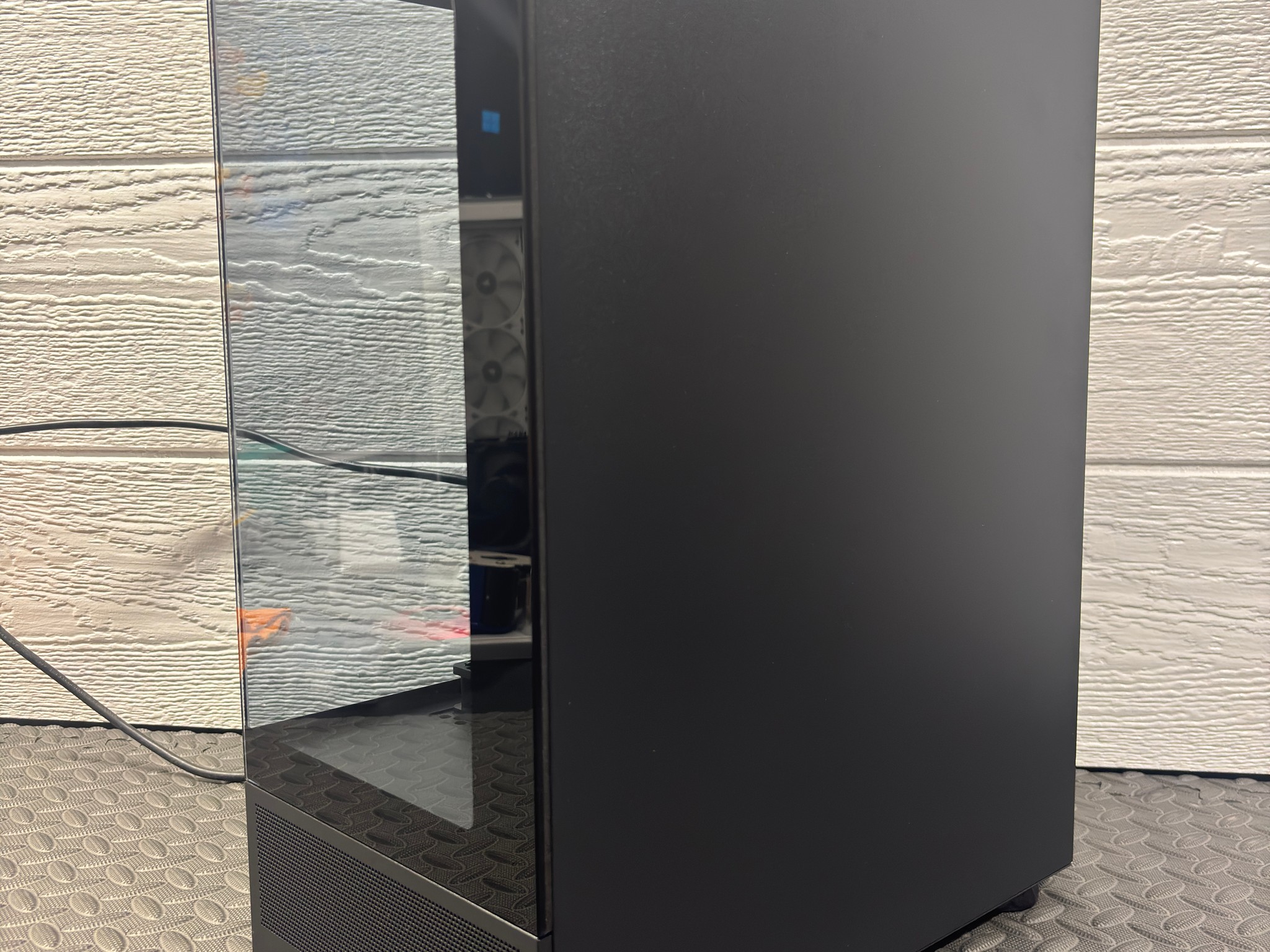 Gaming PC — Ryzen 5 1600 • GTX 1660 Super • 16GB RAM • SSD + 2TB Storage
