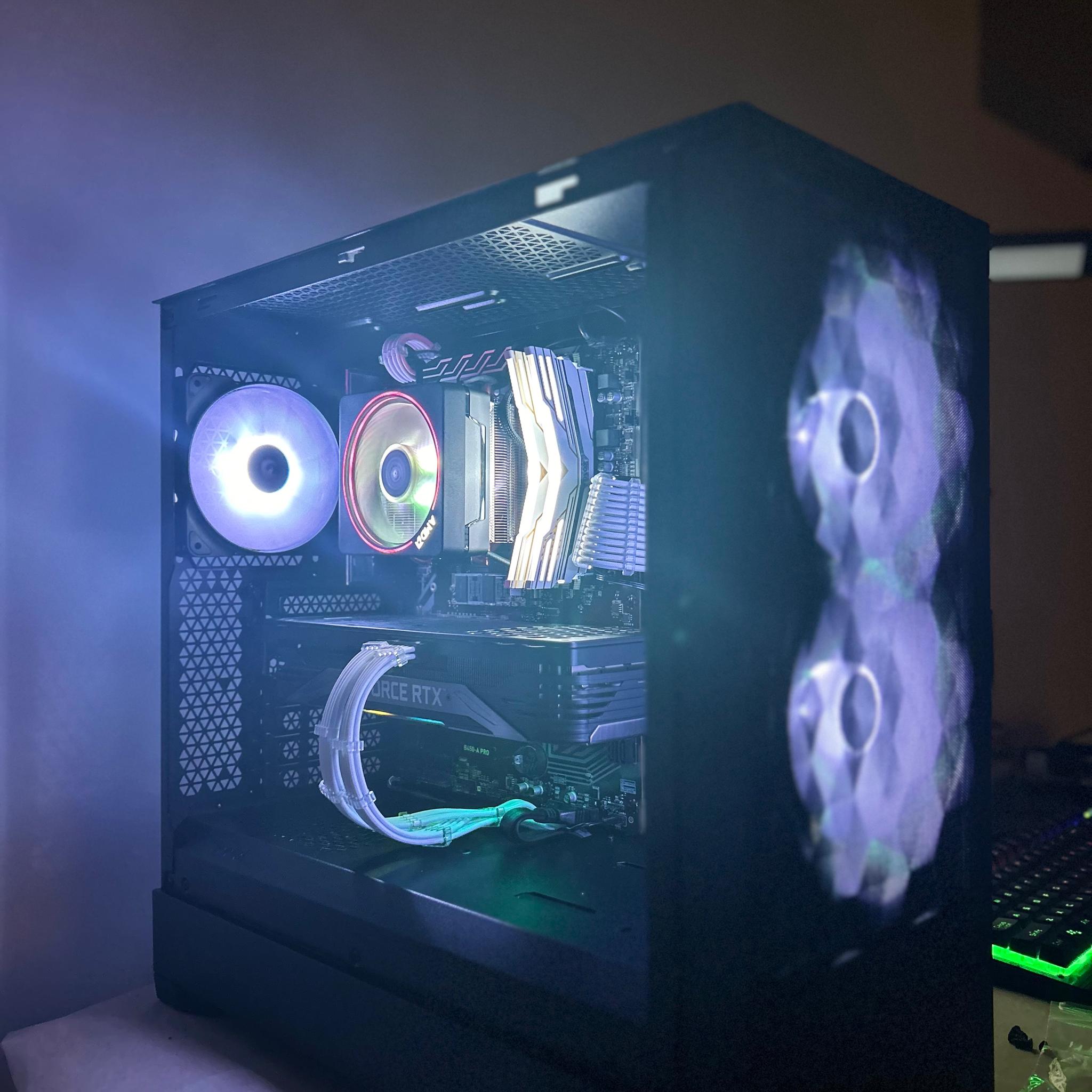 GREAT VALUE 1440P || ❄️⚫Obsidian Frost⚫❄️ || RTX 3070/Ryzen 5 5600X/32 GB DDR4/512 GB NVME/WiFi