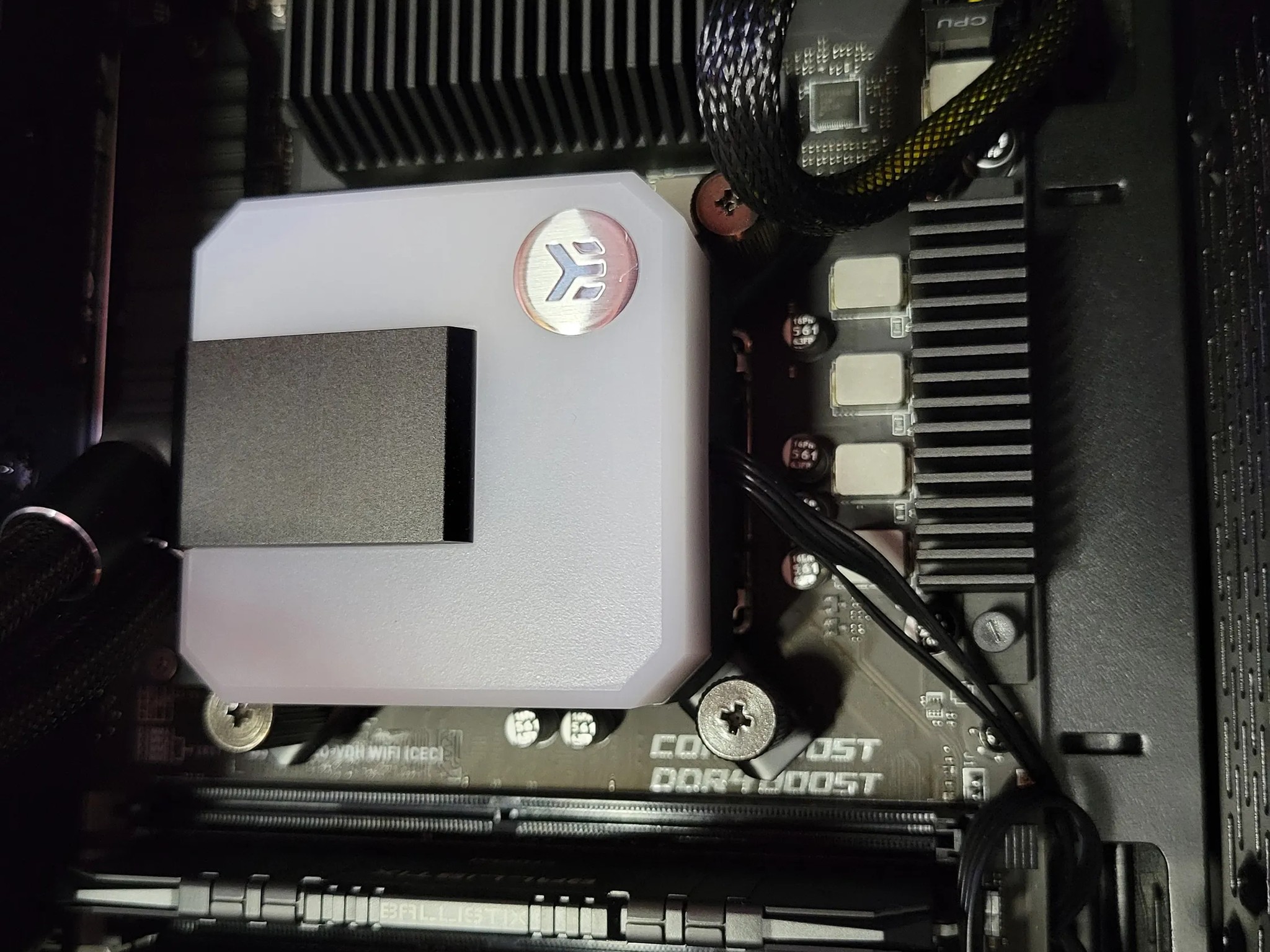 Mek Hero G1 Gaming Computer