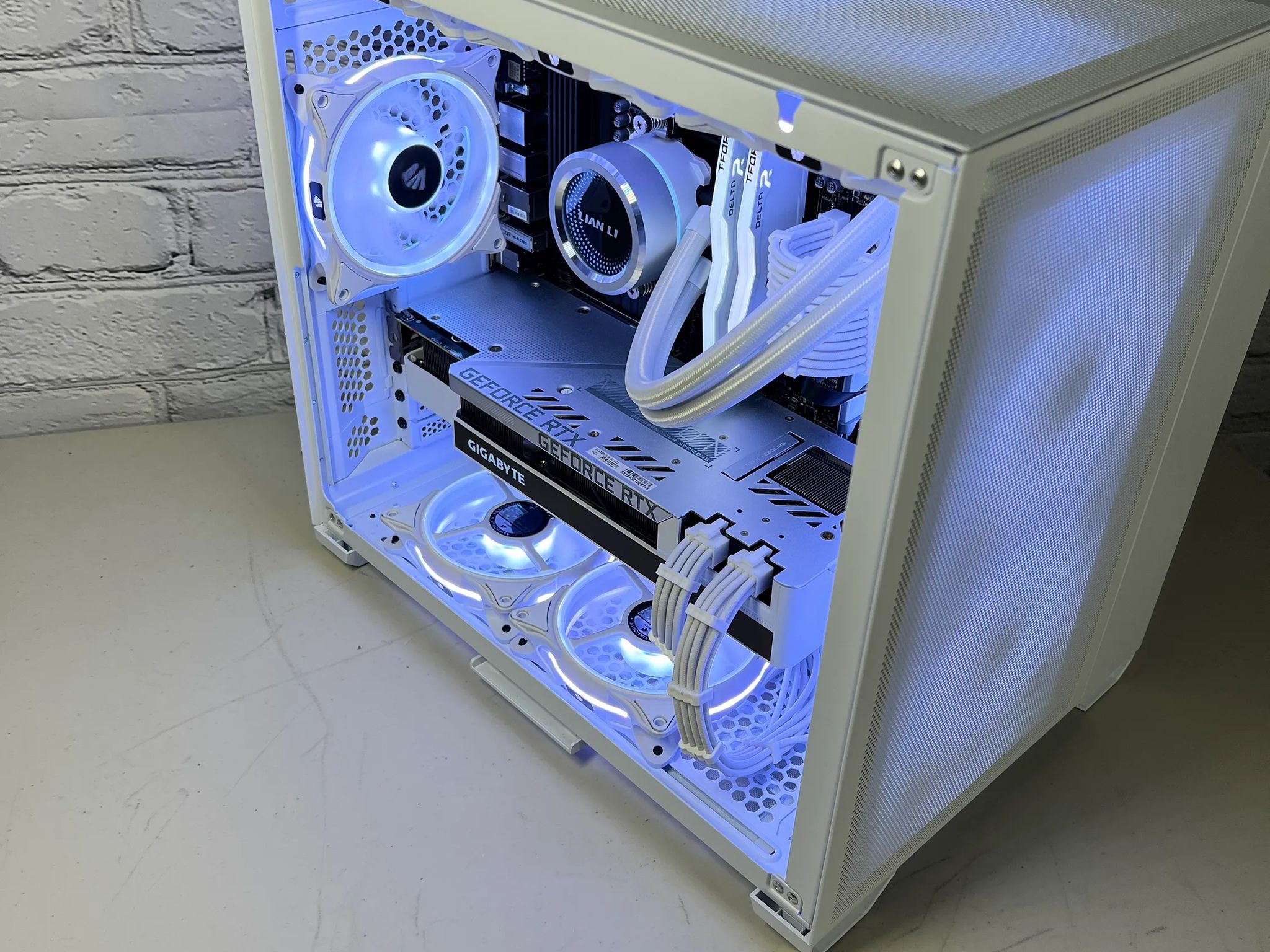 White Knight | Ryzen 7 5800X RTX 3080 High-End Gaming PC