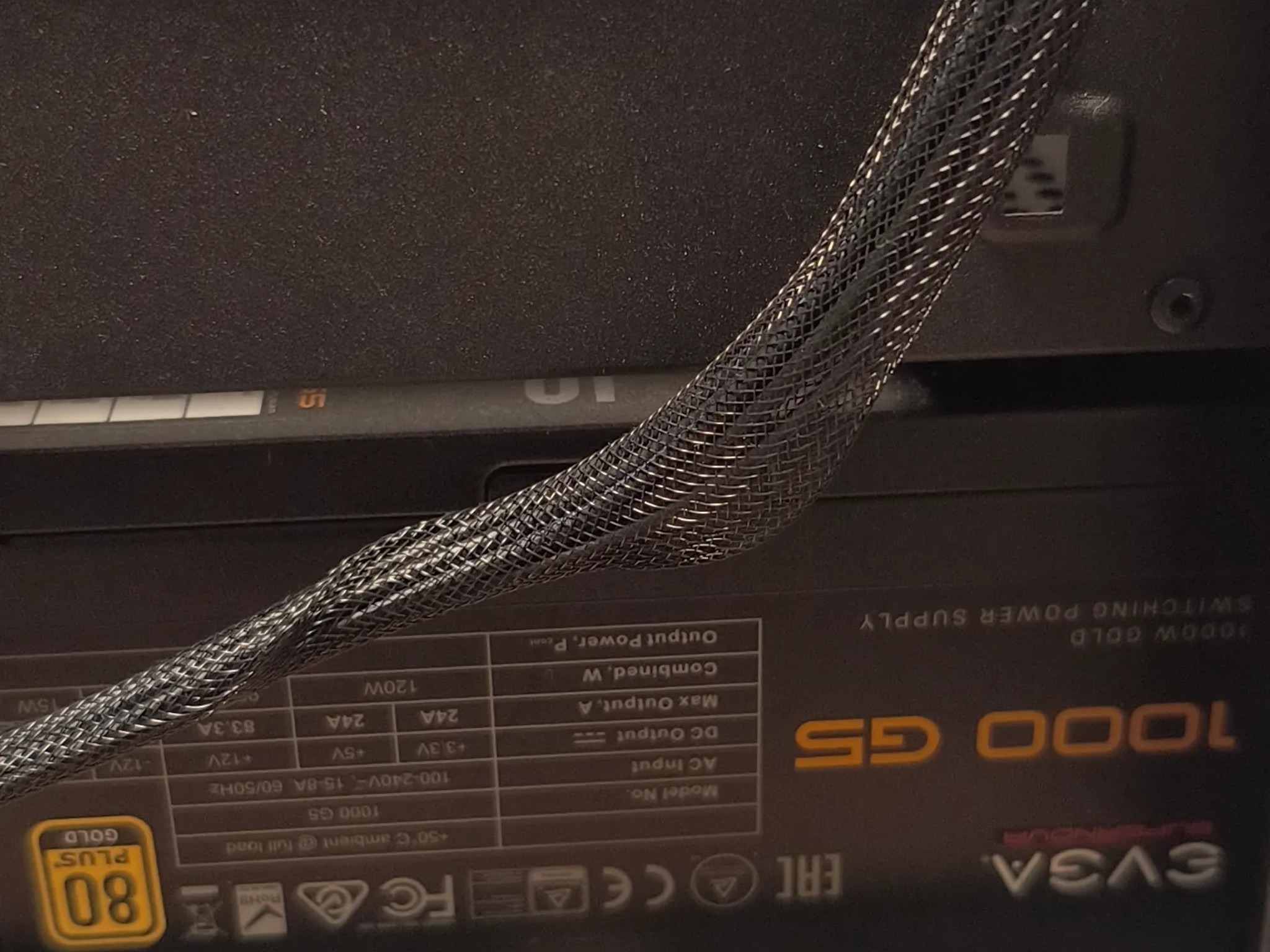 9600k , 16gb Ddr4 4400, 1000w PSU, no GPU.