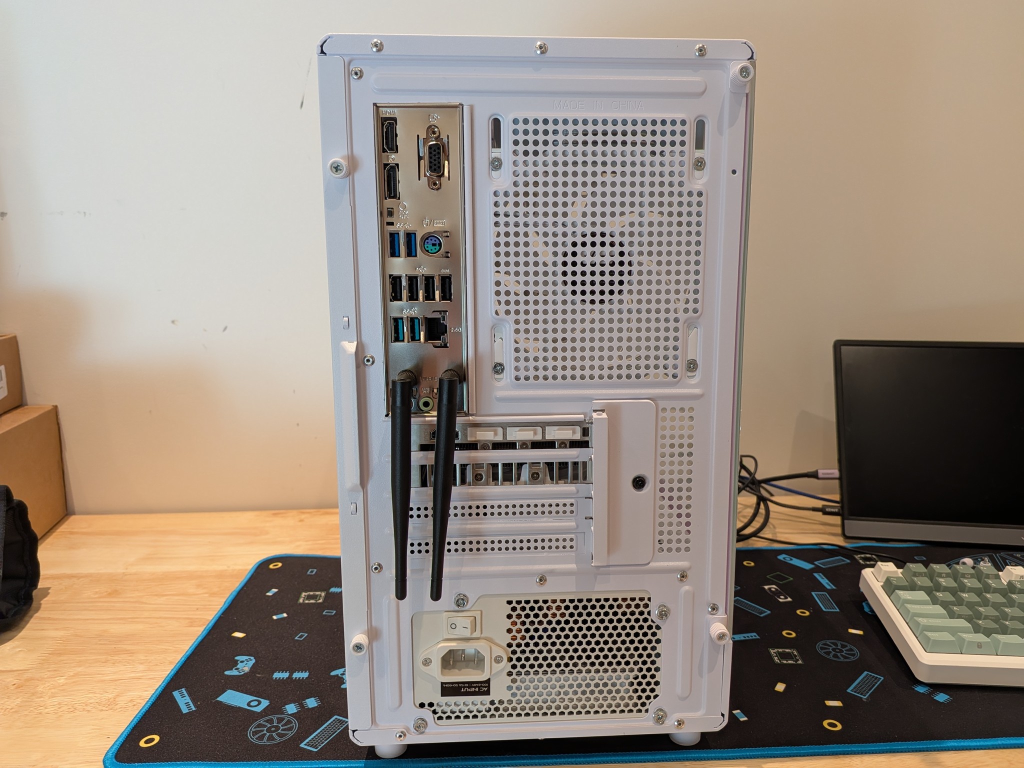 1080p AM5 Starter - RTX 5060, Ryzen 5 7600X, 16 GB DDR5 RAM, 1 TB NVME, RGB, Liquid Cooled