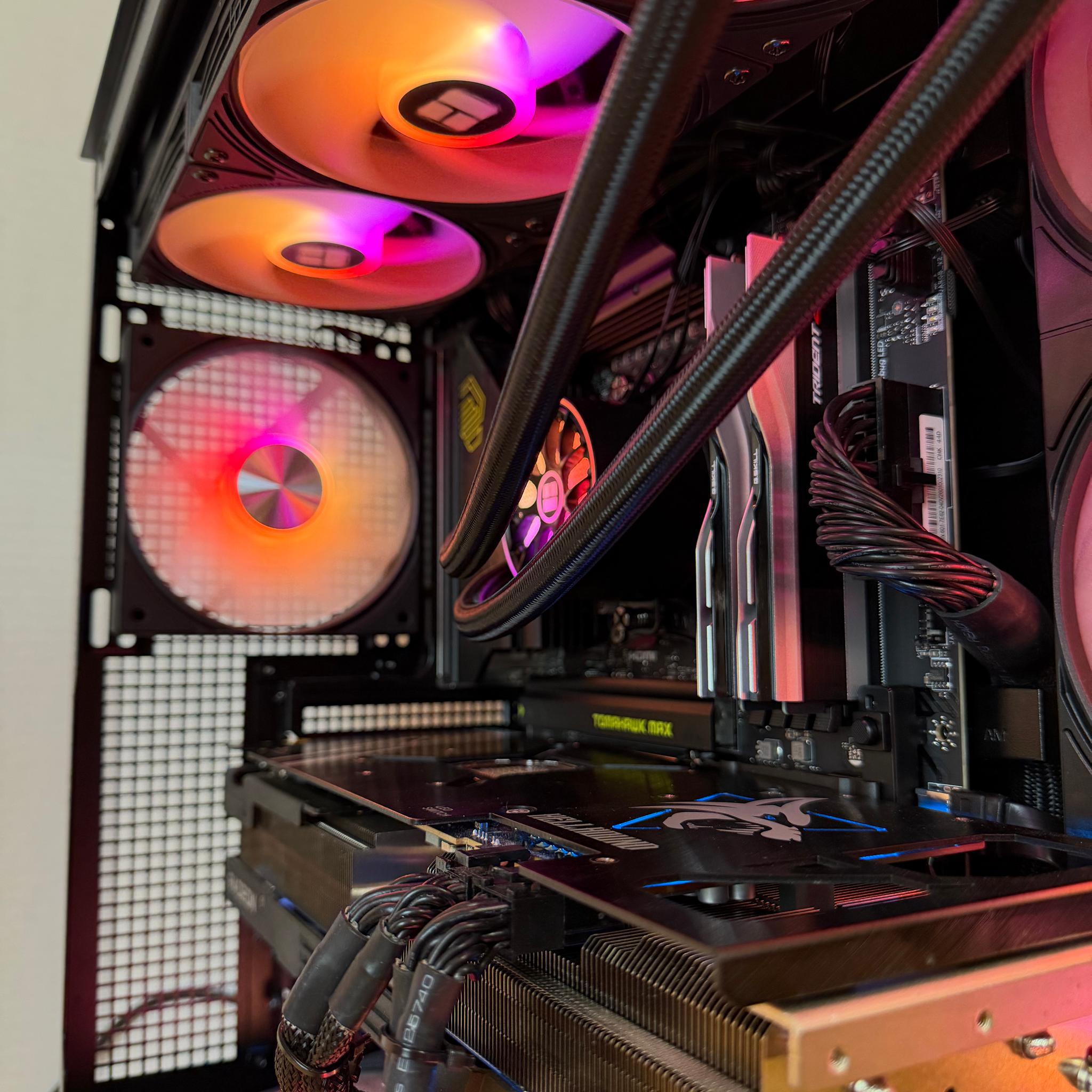 Radeon RX 7900 XT Custom Gaming PC - Ryzen 7 9800X3D