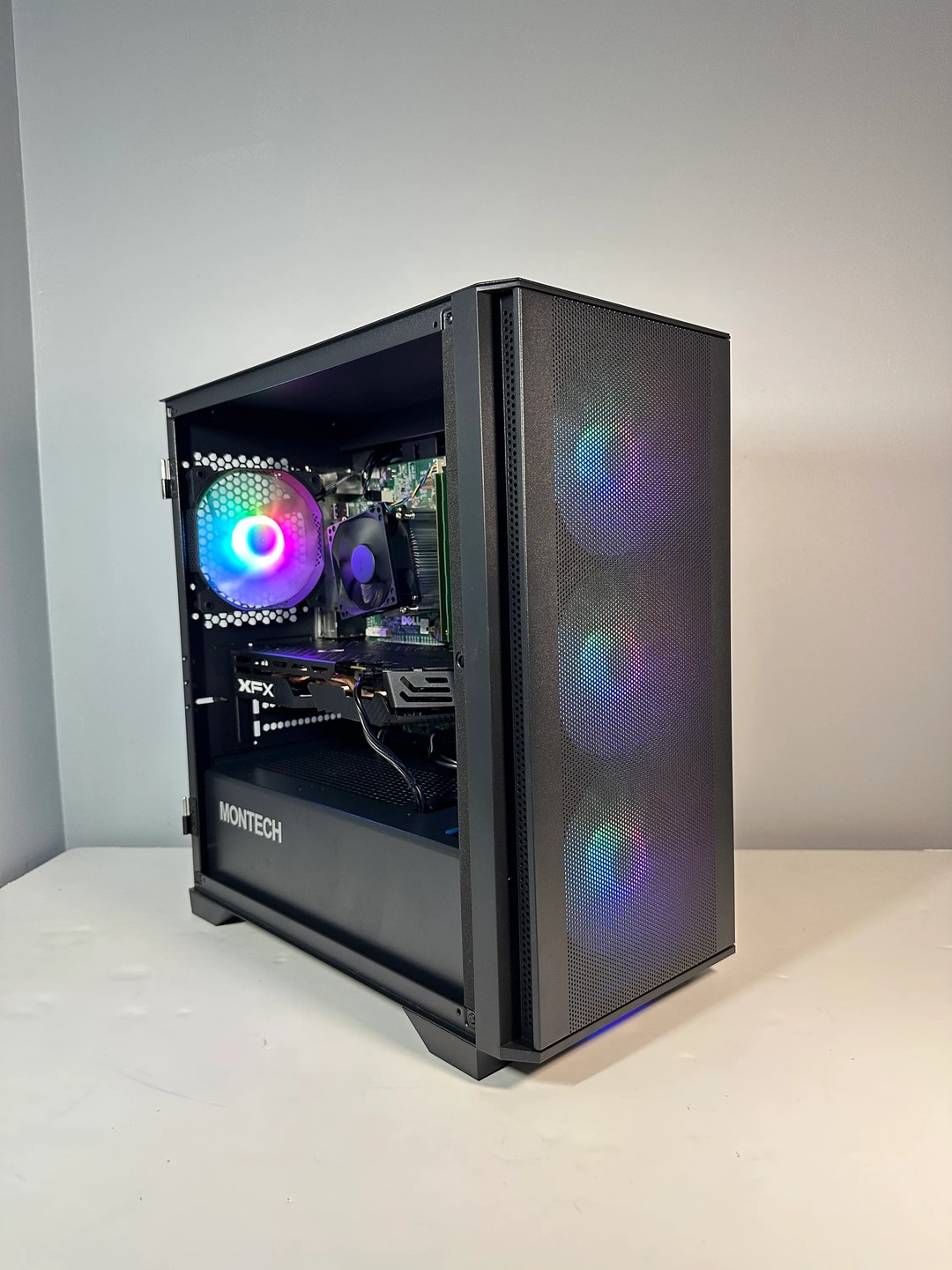 Intel i7 4790/AMD RX 580 8GB Custom RGB Gaming PC BundleW/Keyboard