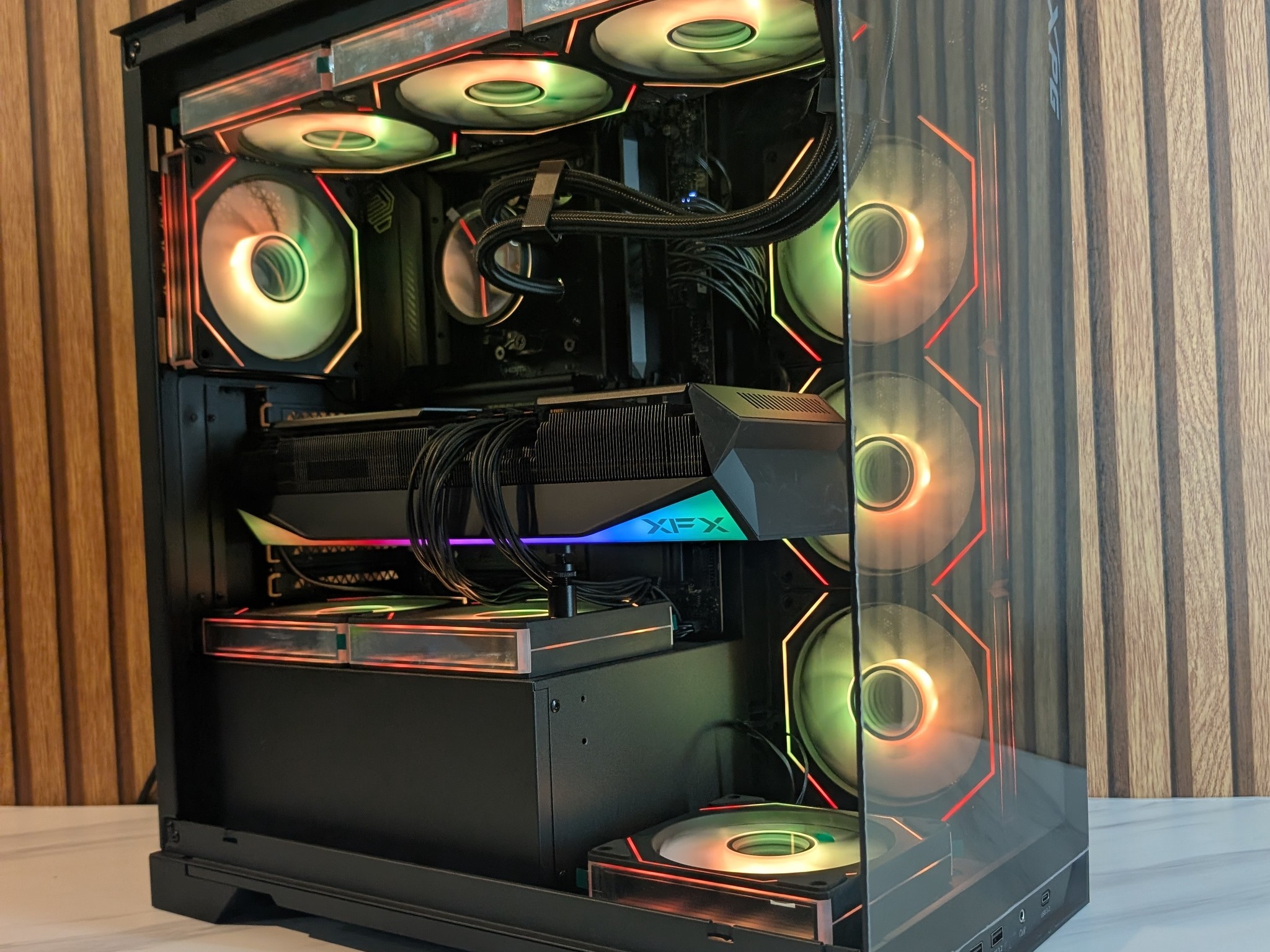 XFX 9070XT 16GB | RYZEN 7 9800X3D | 32GB DDR5 | 2TB NVME | 360MM AIO | 850W