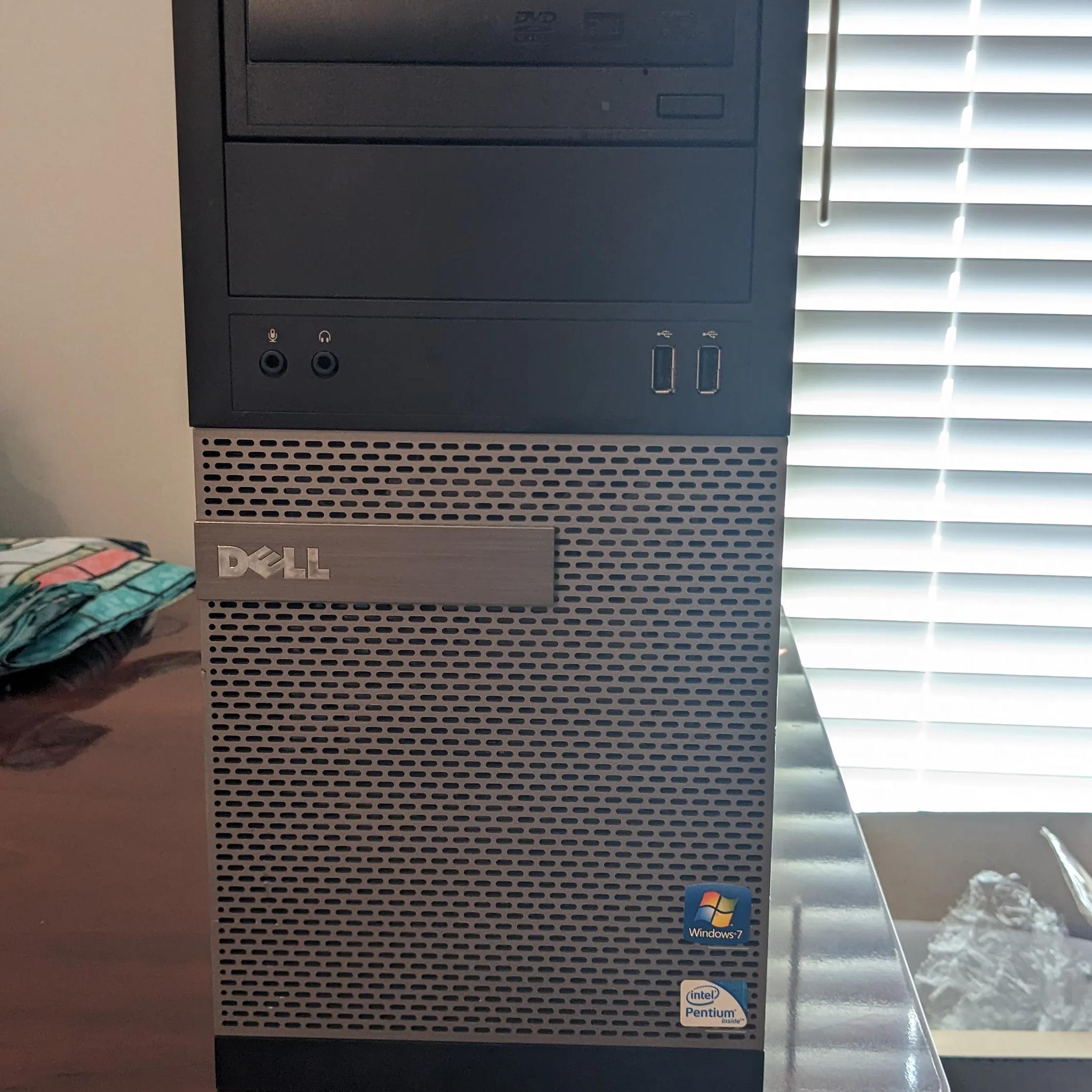 Super Flyweight Gaming PC