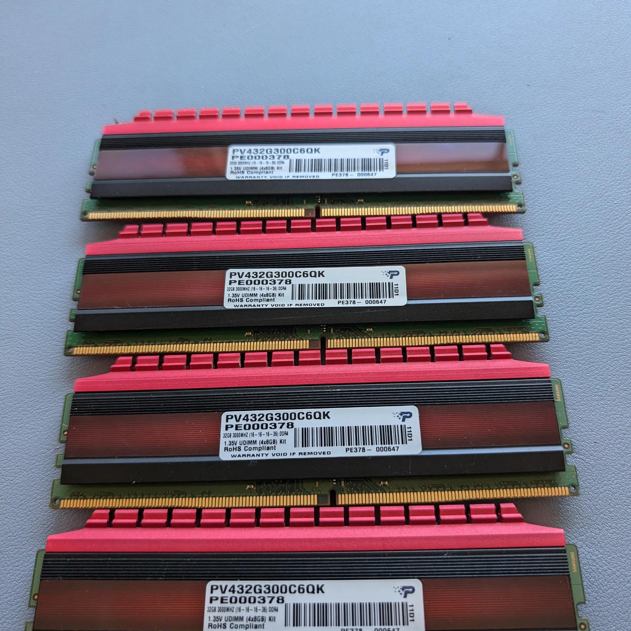 32GB (8x4) DDR4 3000