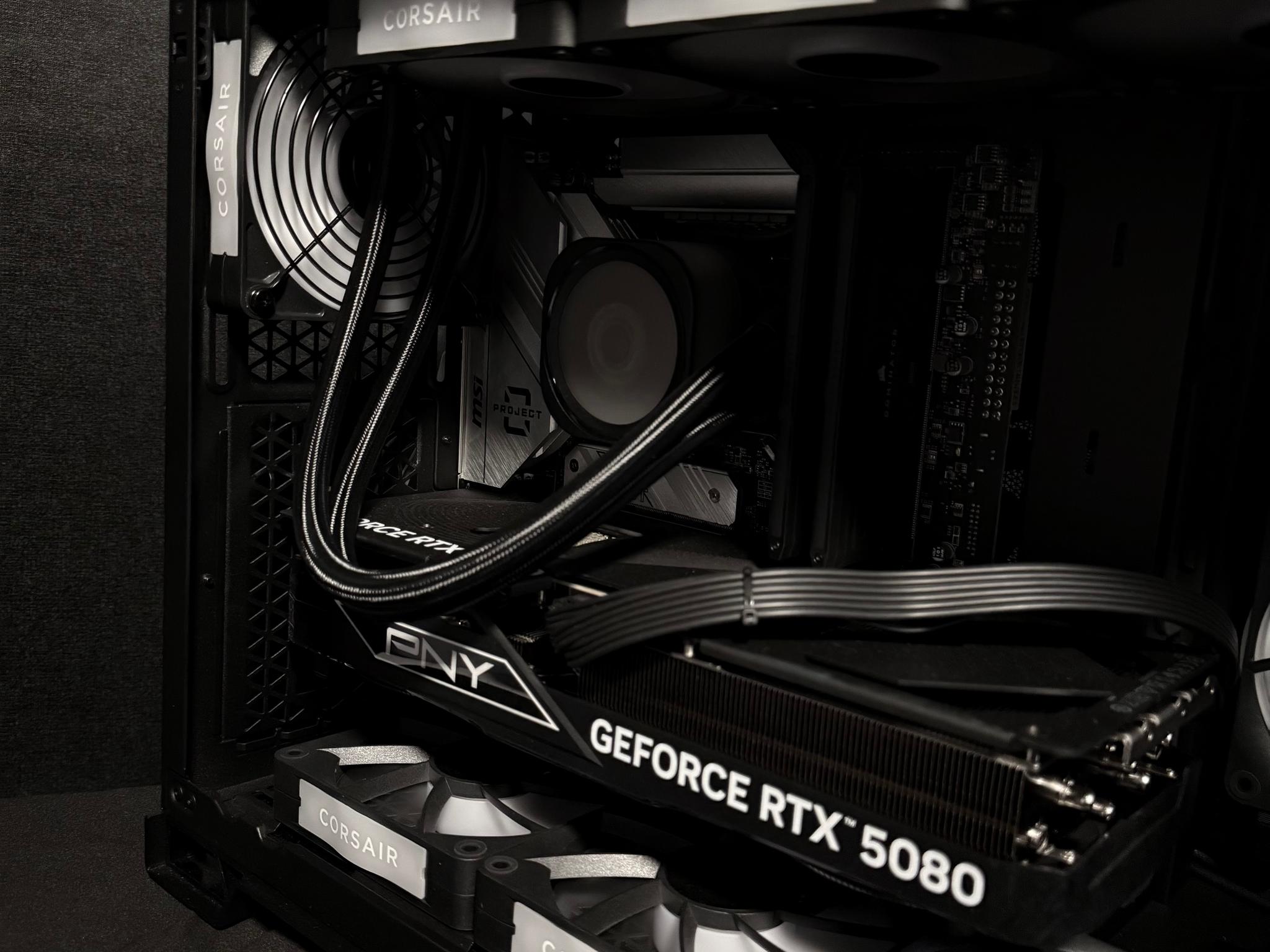 ⚫️💎Corsair vengeance 4K RTX 5080 ⚫️💎 i9-14900KF⚫️💎 W11 pro ⚫️💎 32gb Ram ⚫️💎2Tb storage