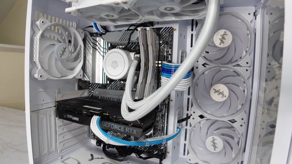 FrostFlow i7 11700kf 3060ti