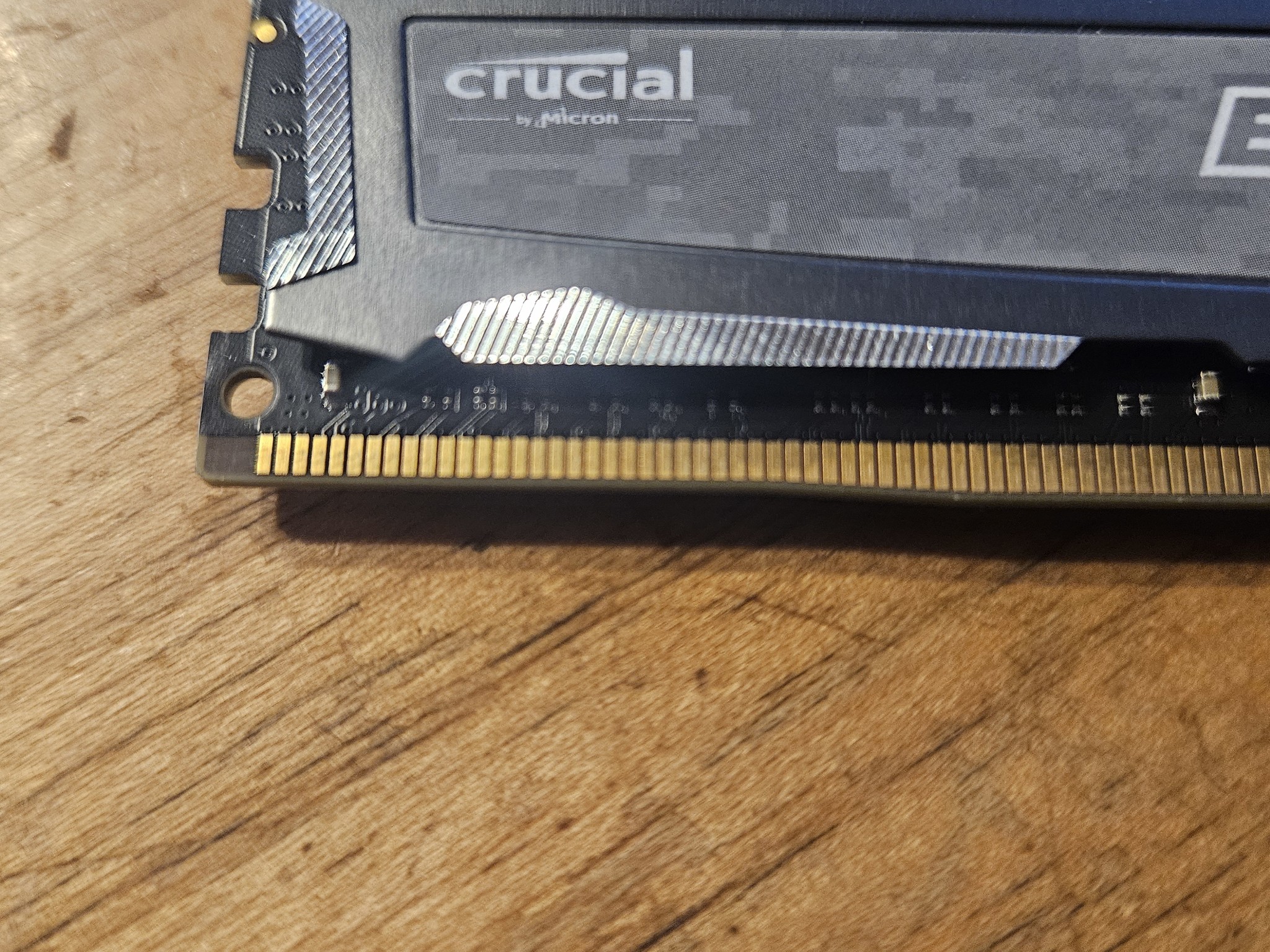 Crucial ballistix 32gb 2400mhz ddr4