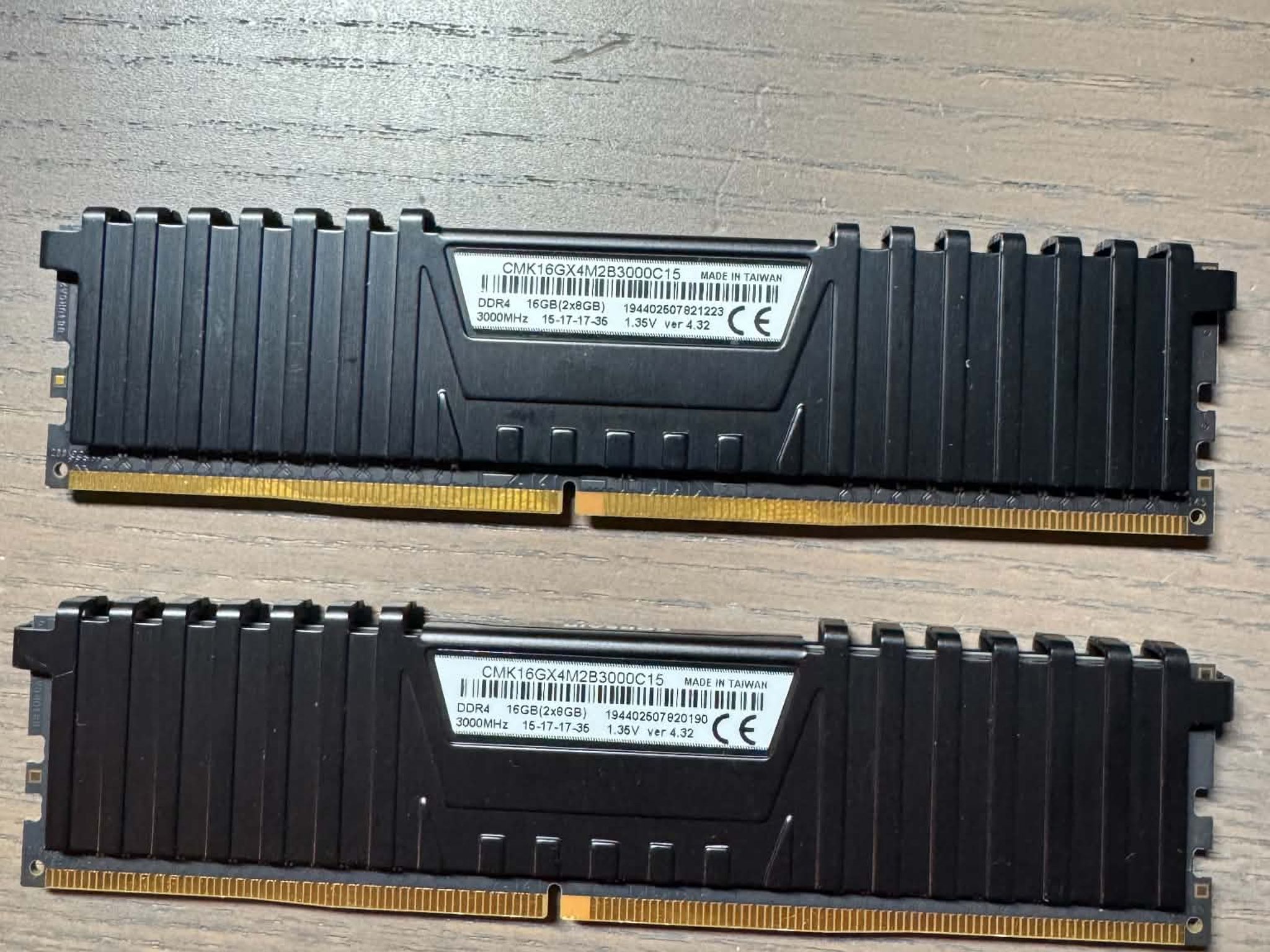 Corsair Vengeance LPX 16GB (2x8GB) DDR4-3000 DIMM 288-Pin RAM CMK16GX4M2B3000C15