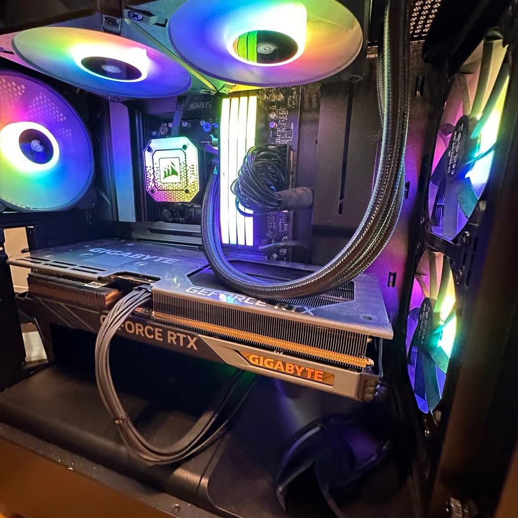 [QUICK SALE] SOLID Gaming & Editing PC - RTX 4070TI | RYZEN 9 7950X | 128GB DDR5 RAM | 2TB M.2 SSD